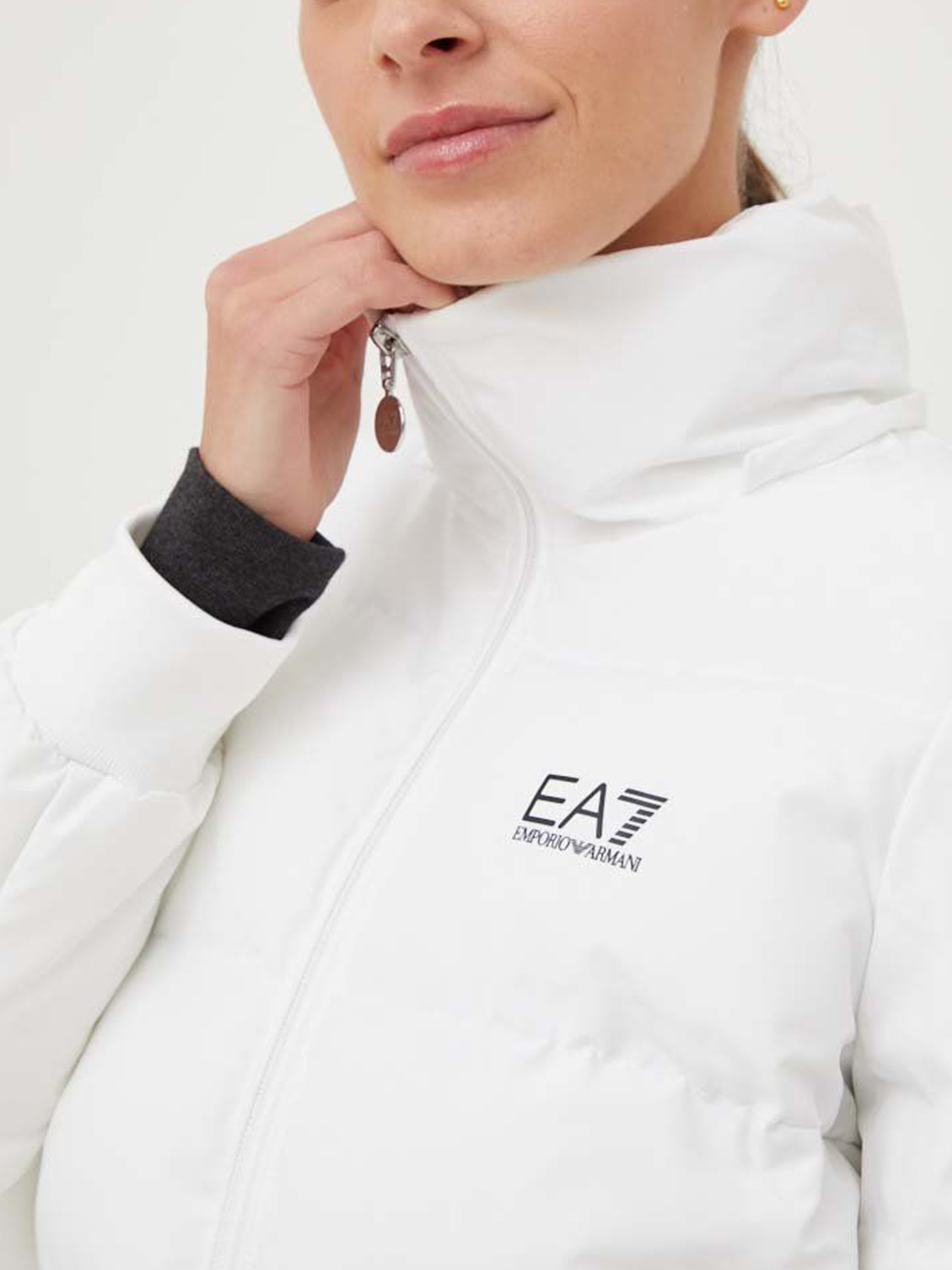 Куртки и дубленки EA7 модель 6LTB04-TN8AZ-1100 Фото