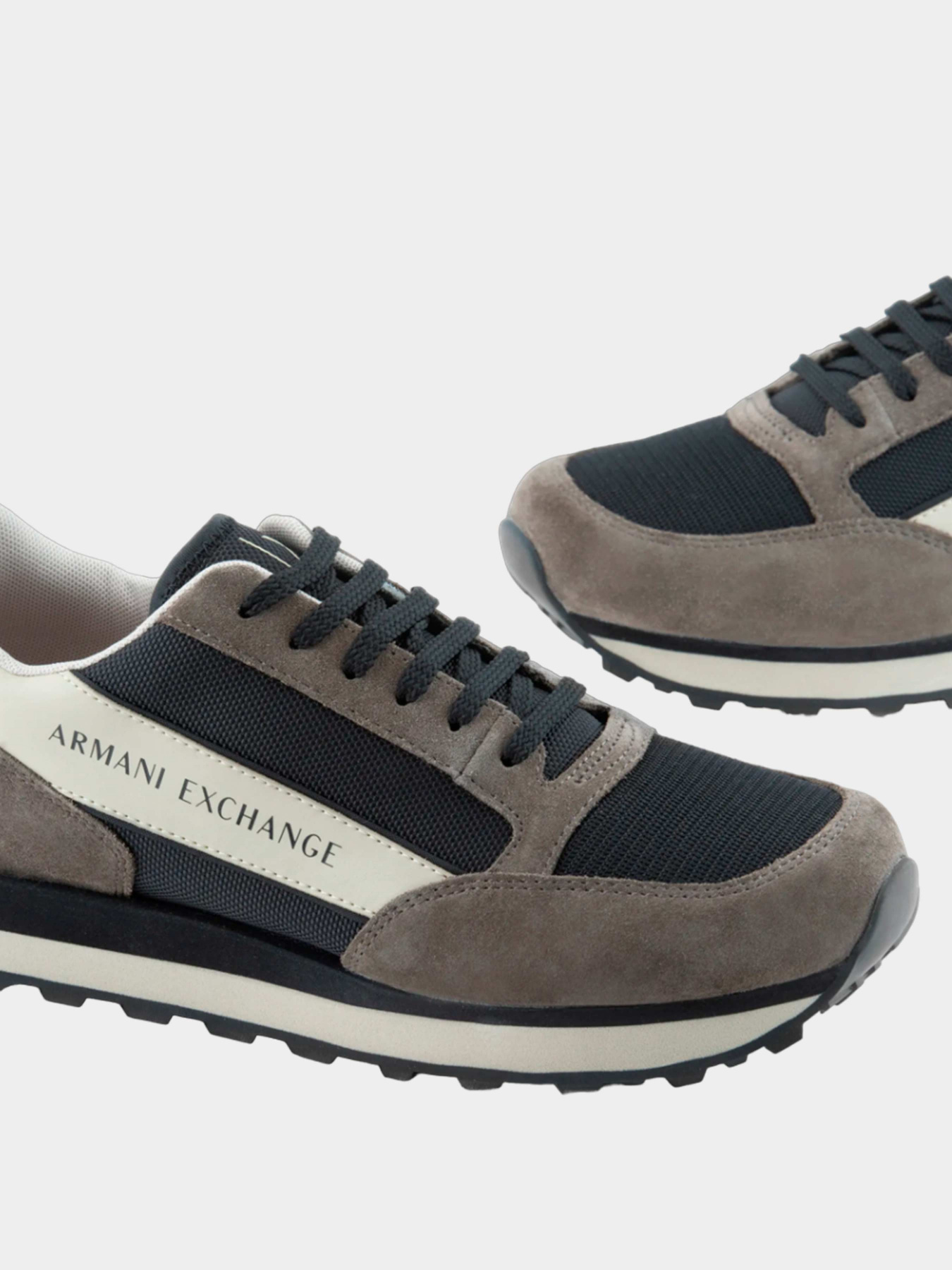Кроссовки Armani Exchange модель XUX083-XV263-T080 Фото