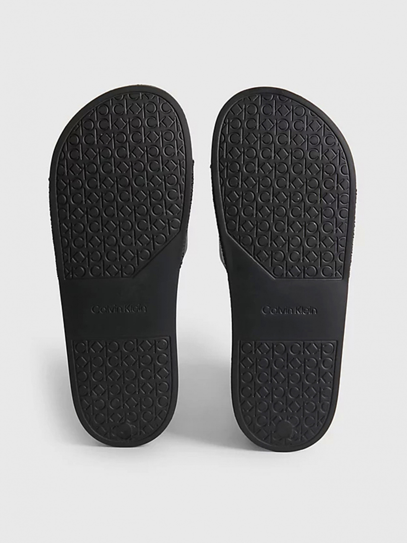 Шлёпанцы Calvin Klein модель HW0HW01508-0GM Фото