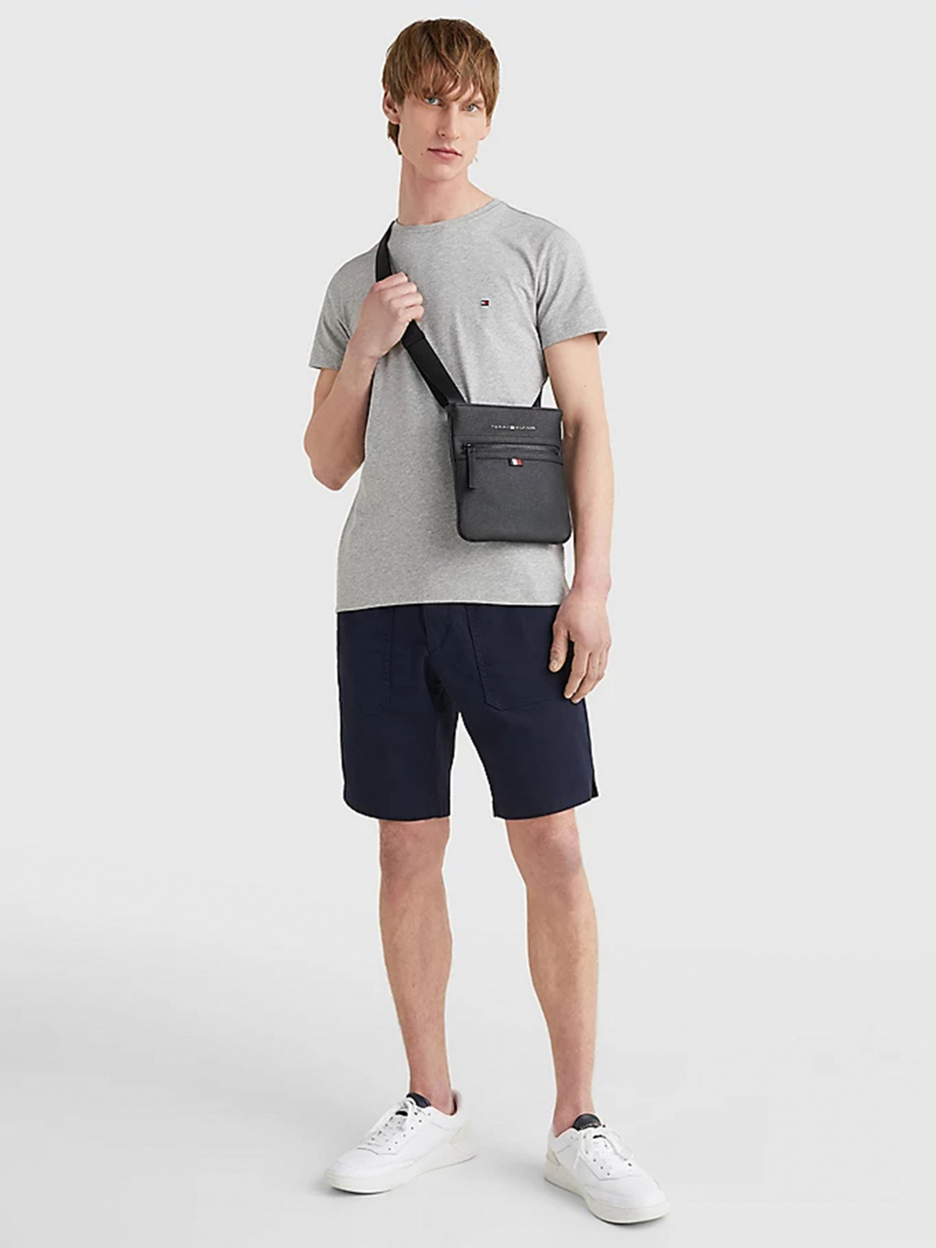 Сумки Tommy Hilfiger модель AM0AM09505-BDS Фото