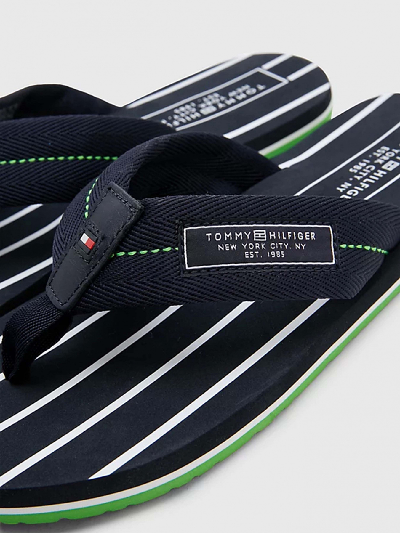 Шлёпанцы Tommy Hilfiger модель FM0FM04470-DW5 Фото