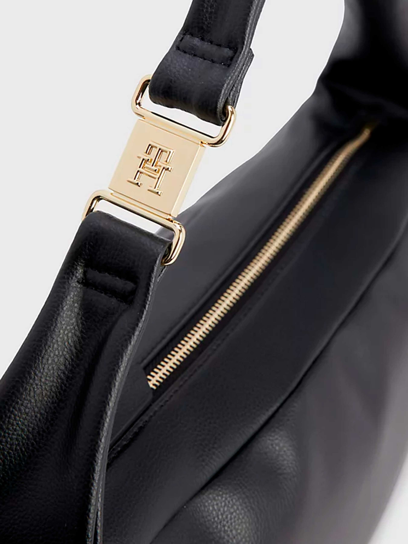 Сумки Tommy Hilfiger модель AW0AW14884-BDS Фото
