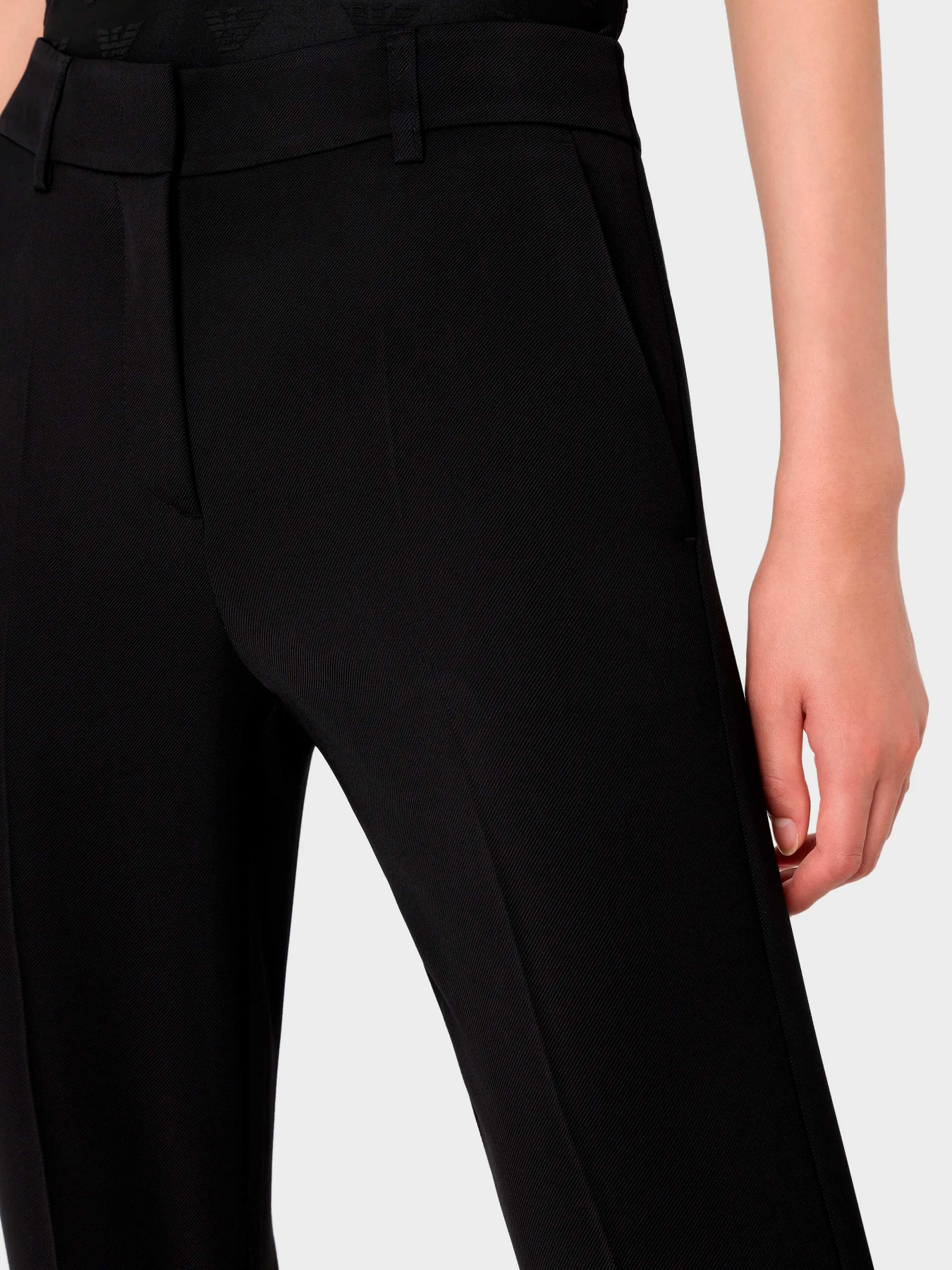 Брюки Emporio Armani модель 6R2P82-2NS9Z-0999 Фото