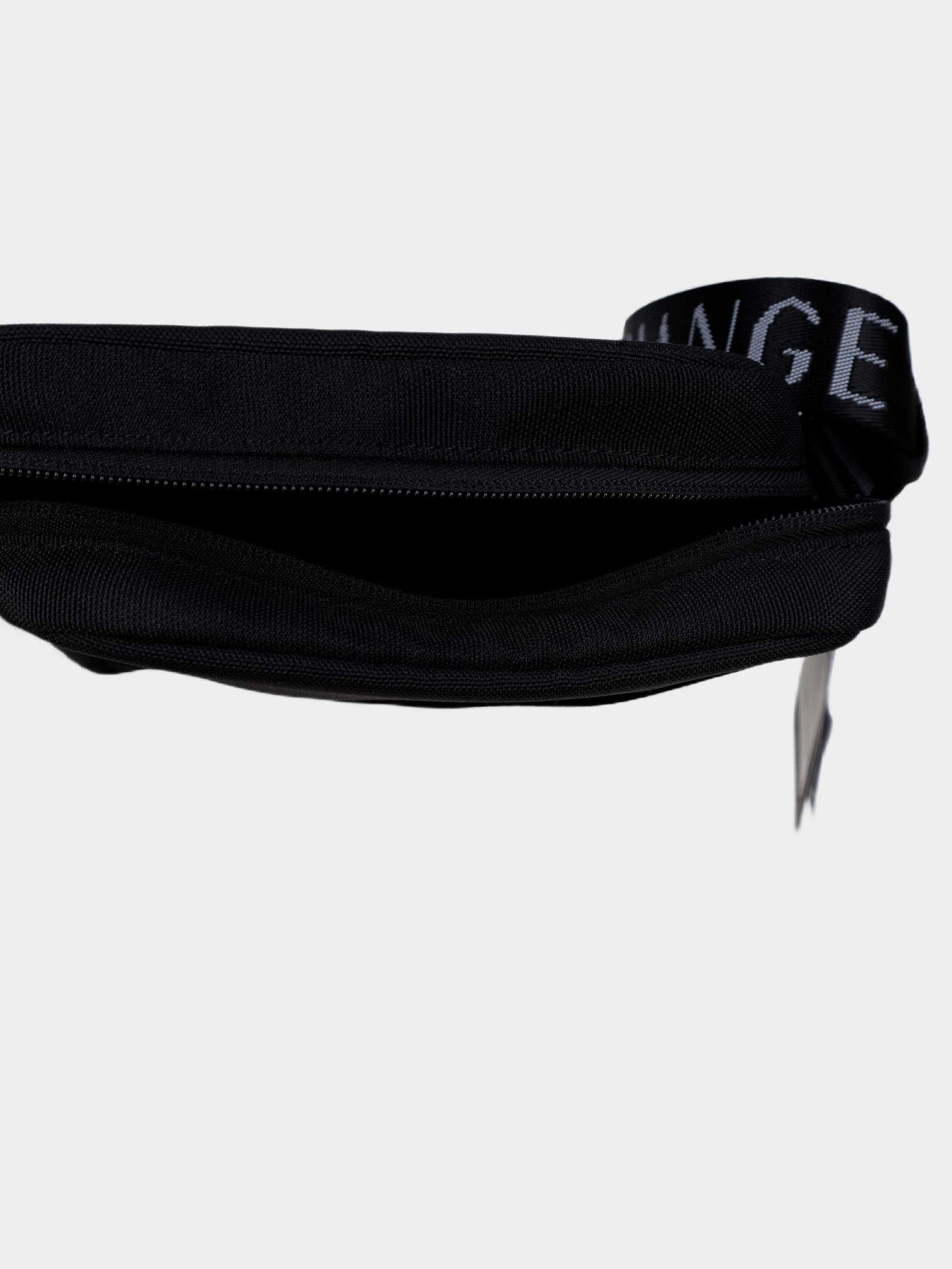 Сумки Armani Exchange модель 952556-3F880-00020 Фото