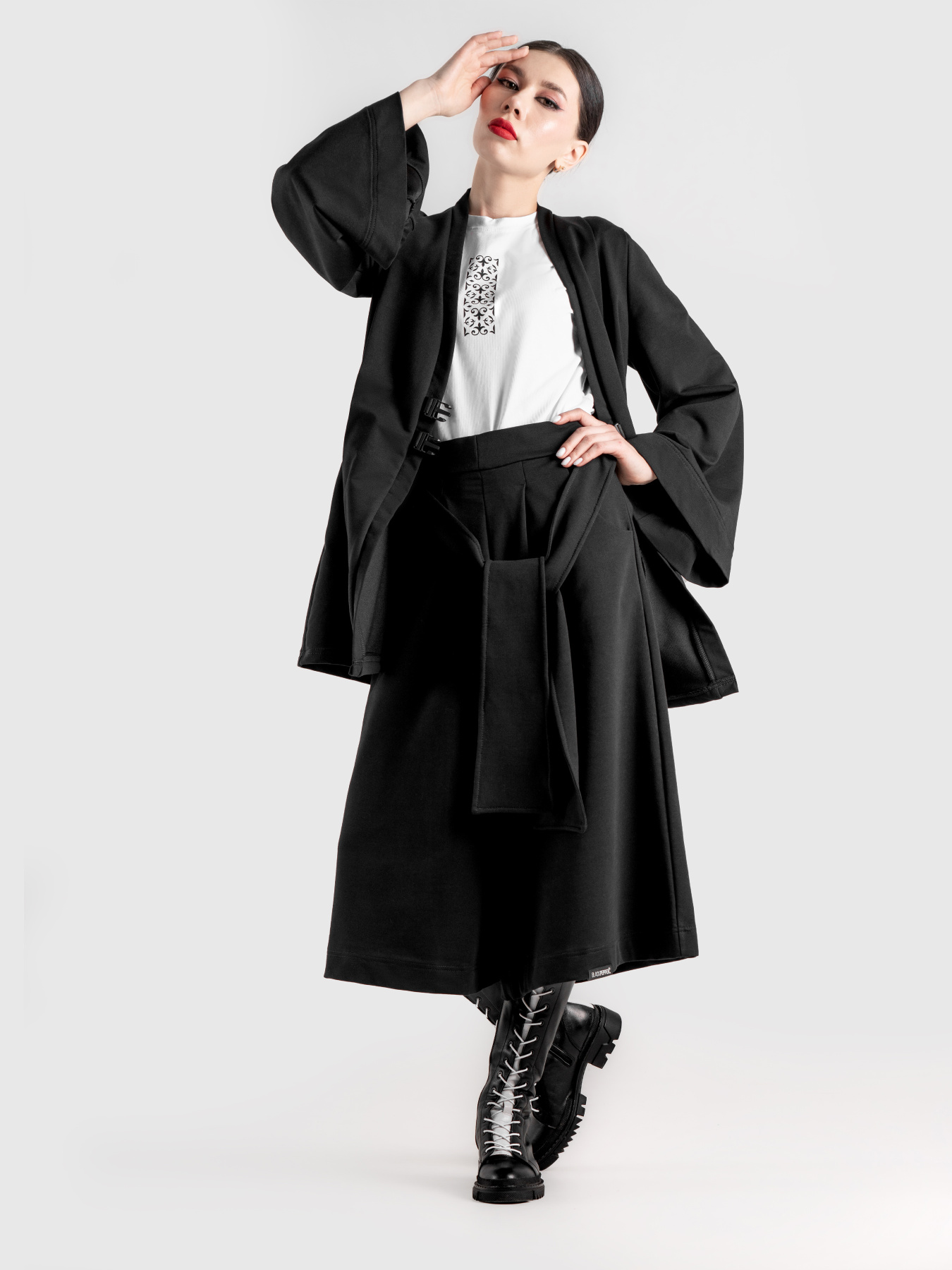 Костюмы BLACKPEPPER. модель 00017AW2023 Фото