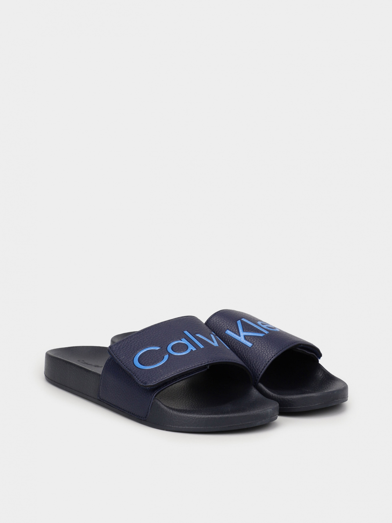 Шлёпанцы Calvin Klein модель HM0HM00957-DW4 Шлёпанцы Calvin Klein модель HM0HM00957-DW4 Фото