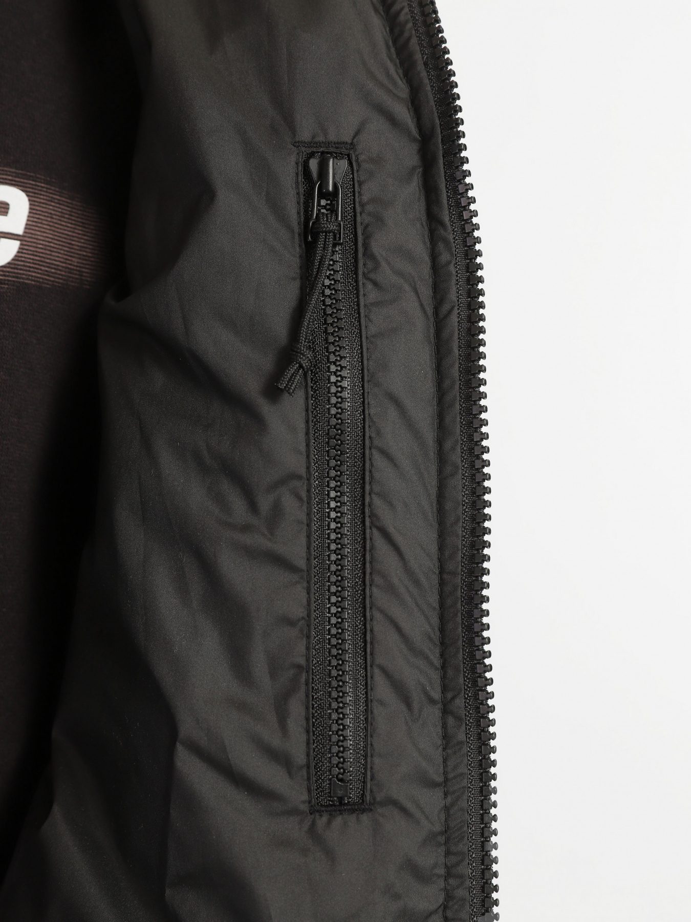 Куртки и дубленки The North Face модель NF0A7X16JK31 Фото