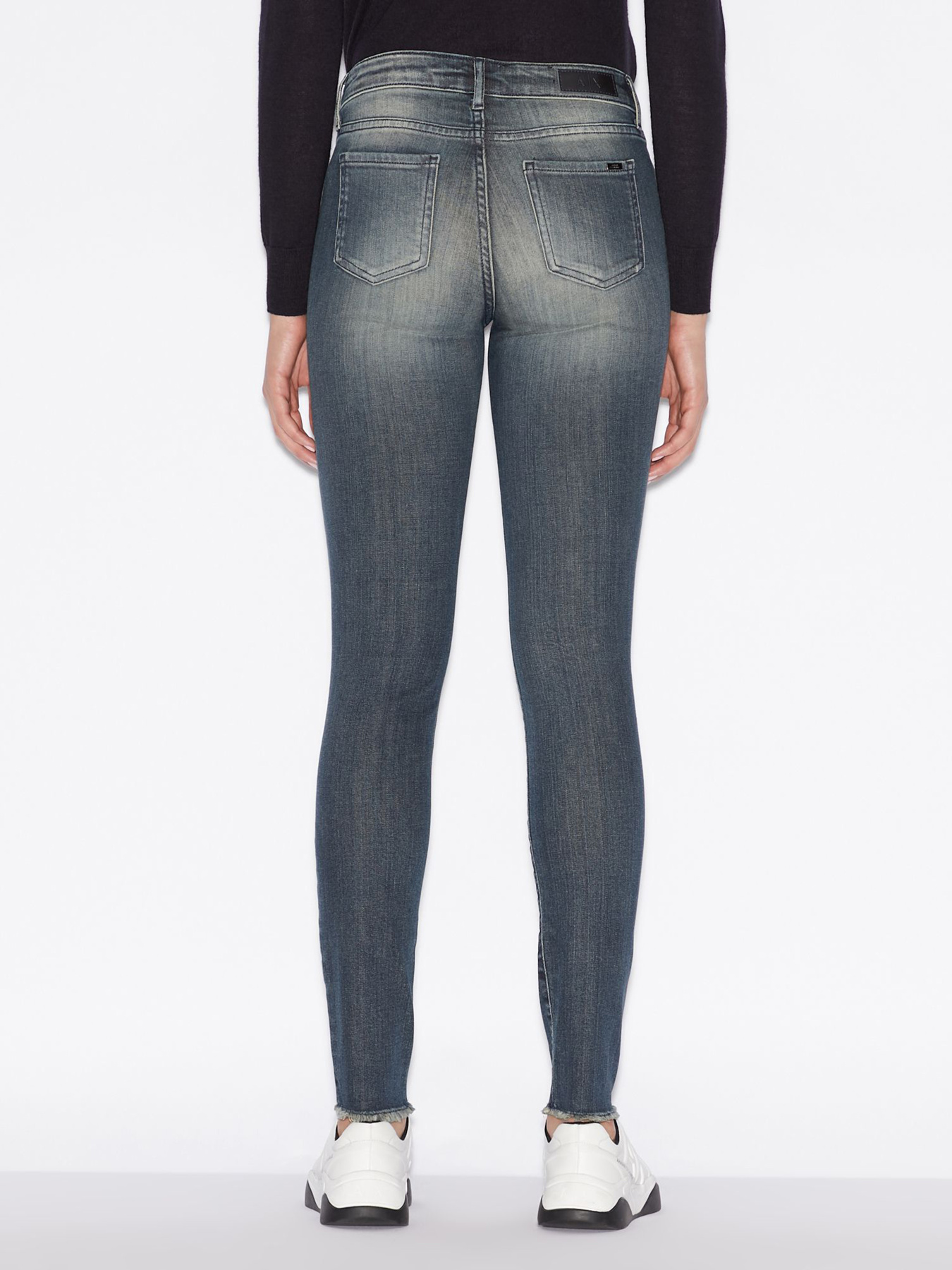 Джинсы Armani Exchange модель 6GYJ01-Y2MKZ-1500 Джинсы Armani Exchange модель 6GYJ01-Y2MKZ-1500 Фото