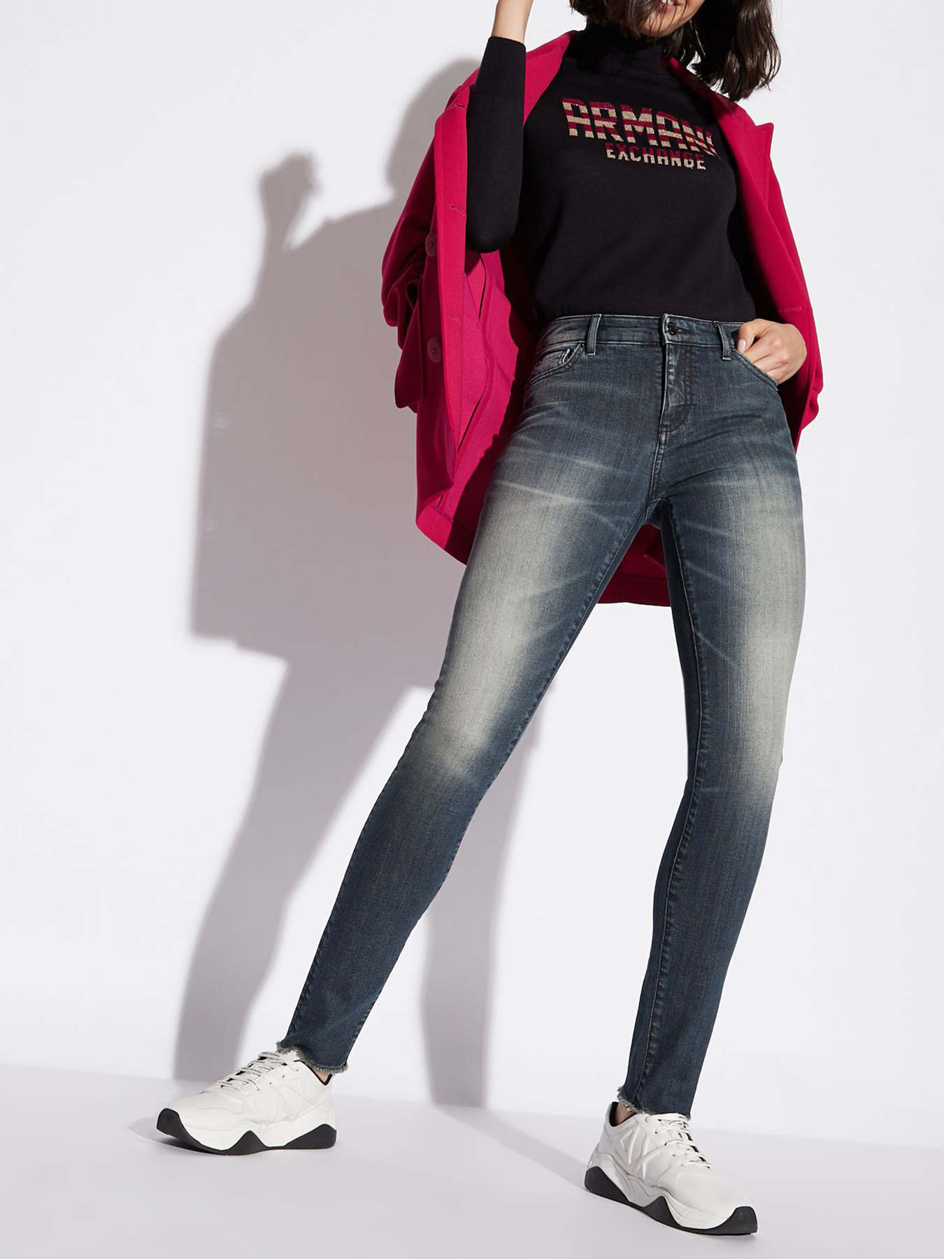 Джинсы Armani Exchange модель 6GYJ01-Y2MKZ-1500 Джинсы Armani Exchange модель 6GYJ01-Y2MKZ-1500 Фото