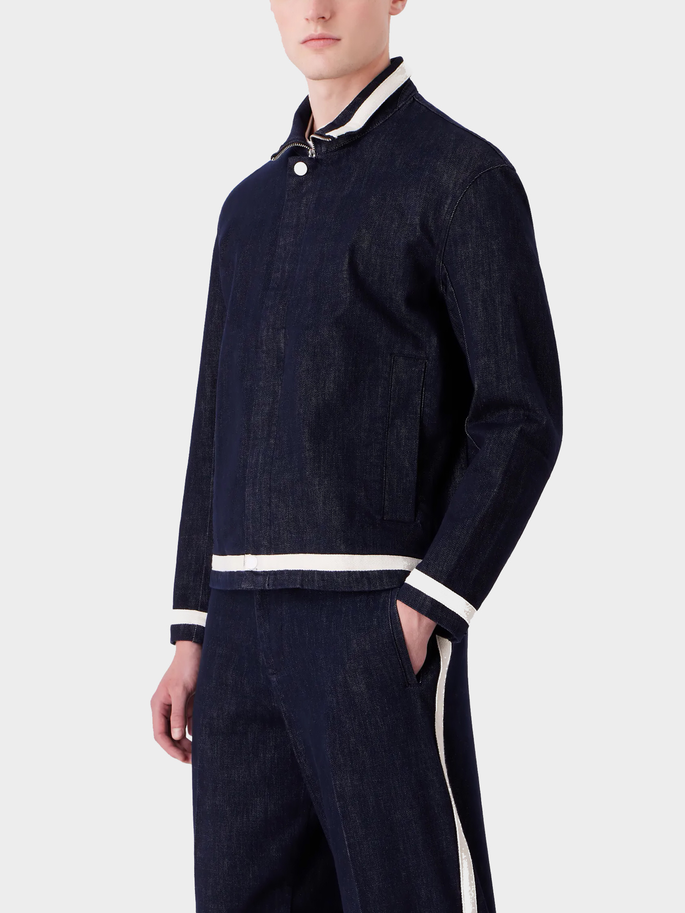 Куртки и дубленки Emporio Armani модель 6R1CA7-1DQWZ-0941 Фото