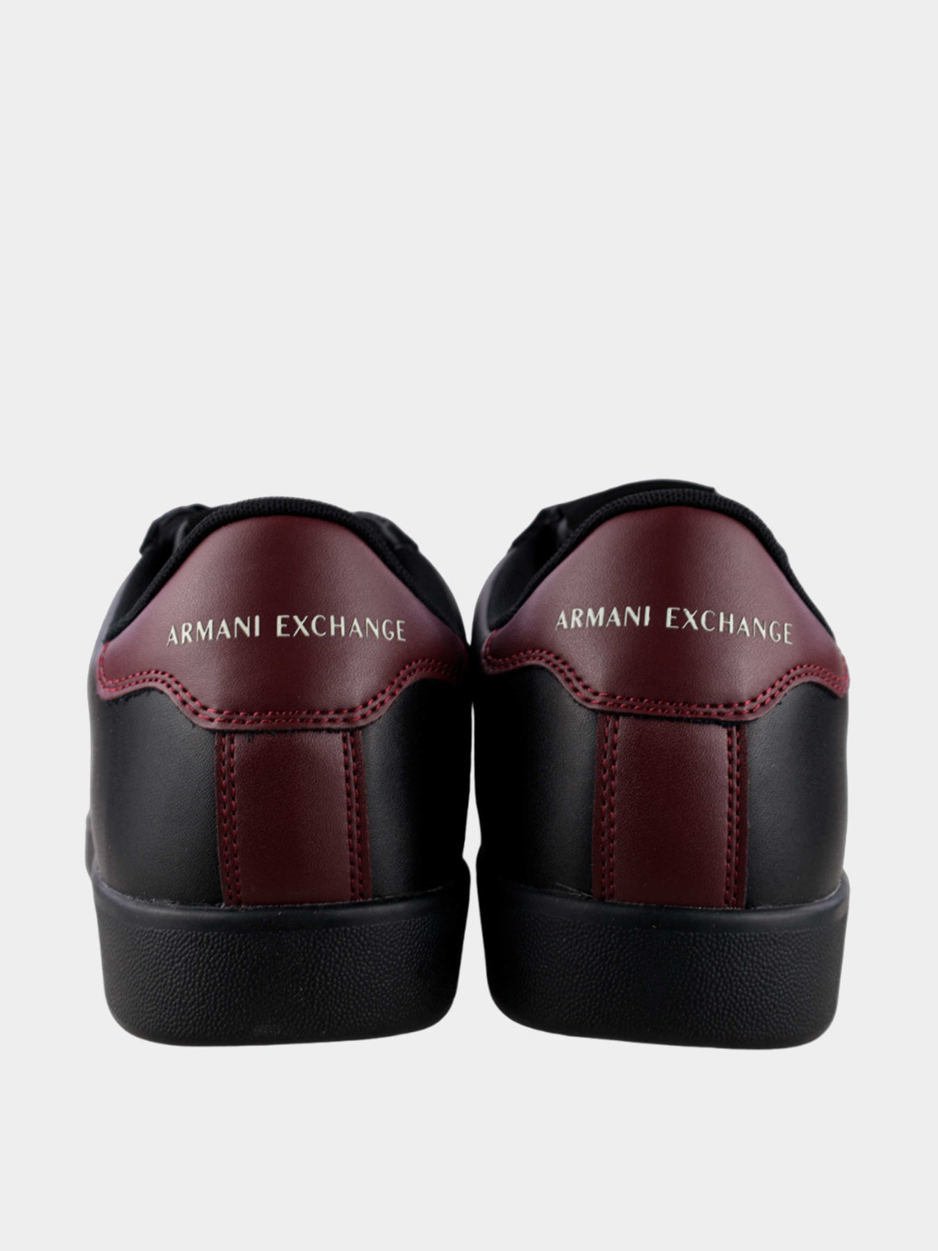 Кроссовки Armani Exchange модель XUX016-XCC71-T140 Фото