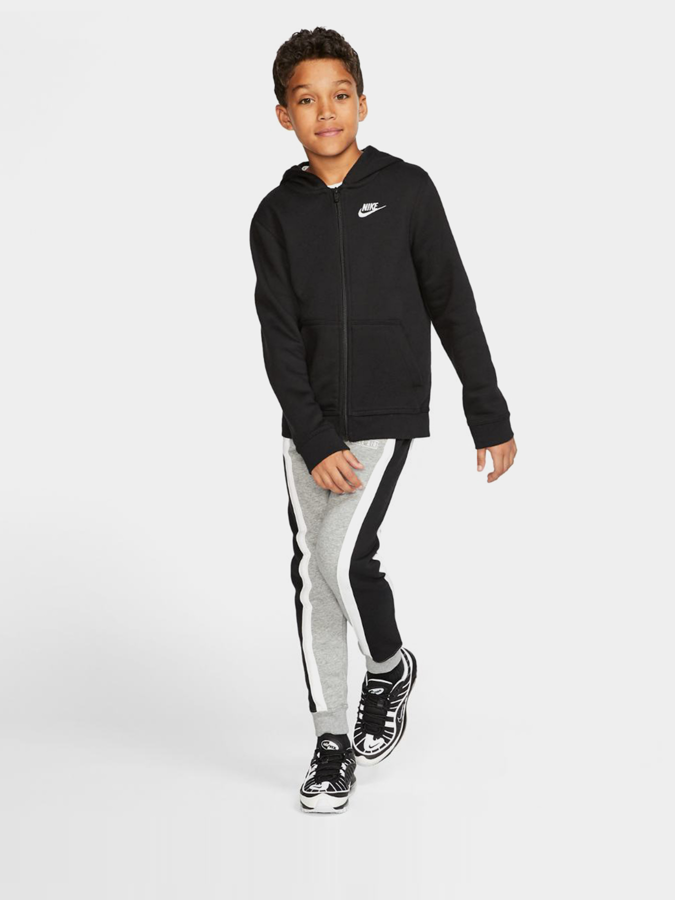 Худи и свитшоты NIKE модель BV3699-010 Фото
