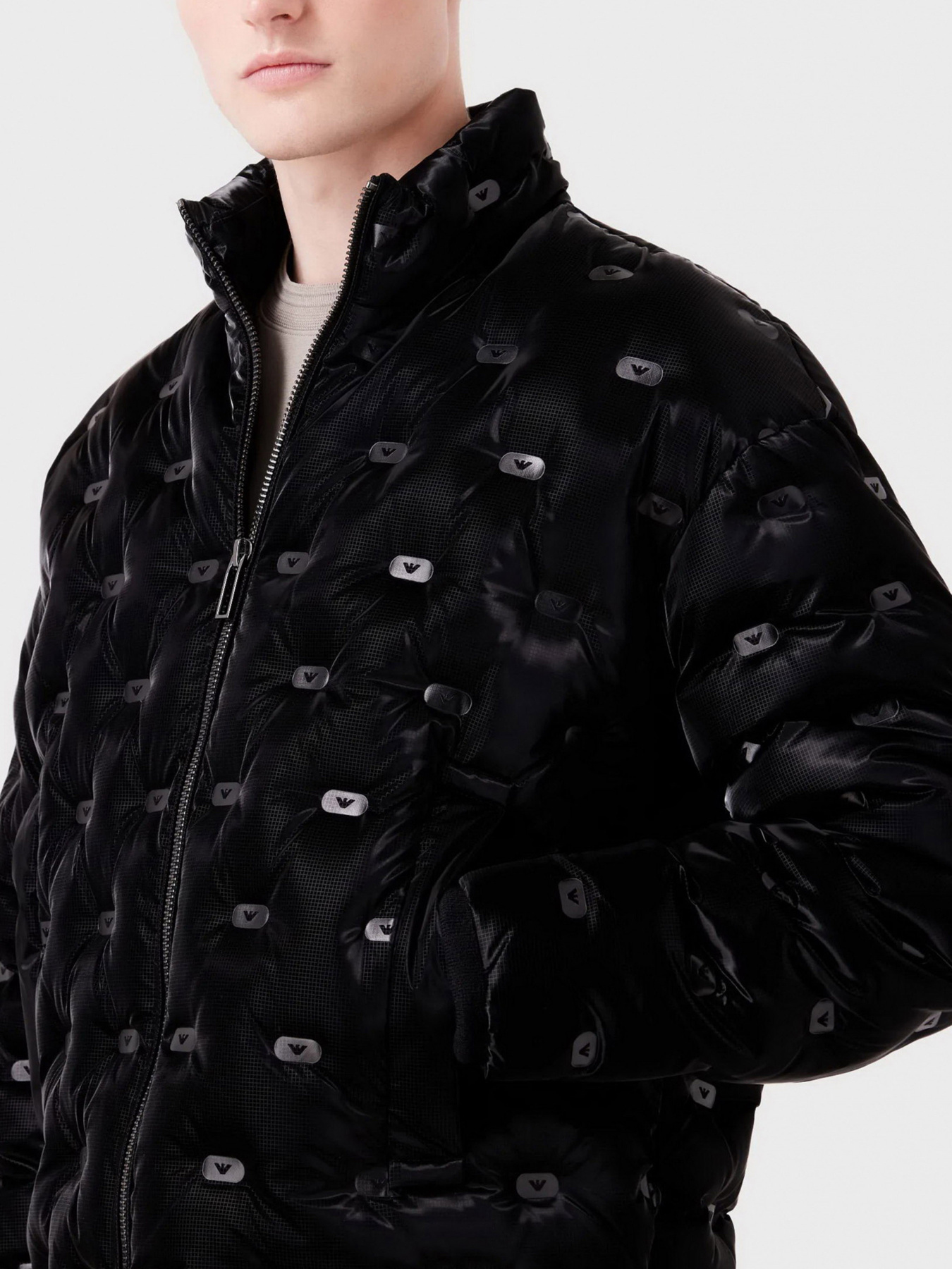 Куртки и дубленки Emporio Armani модель 6R1B88-1NDGZ-0999 Фото