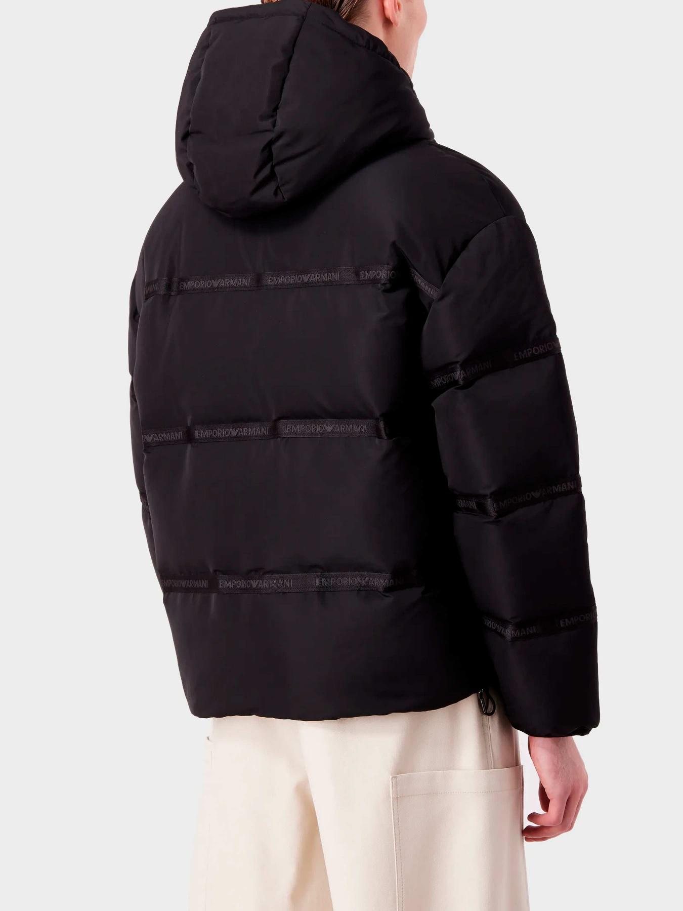 Куртки и дубленки Emporio Armani модель 6R1B90-1NCFZ-0999 Фото