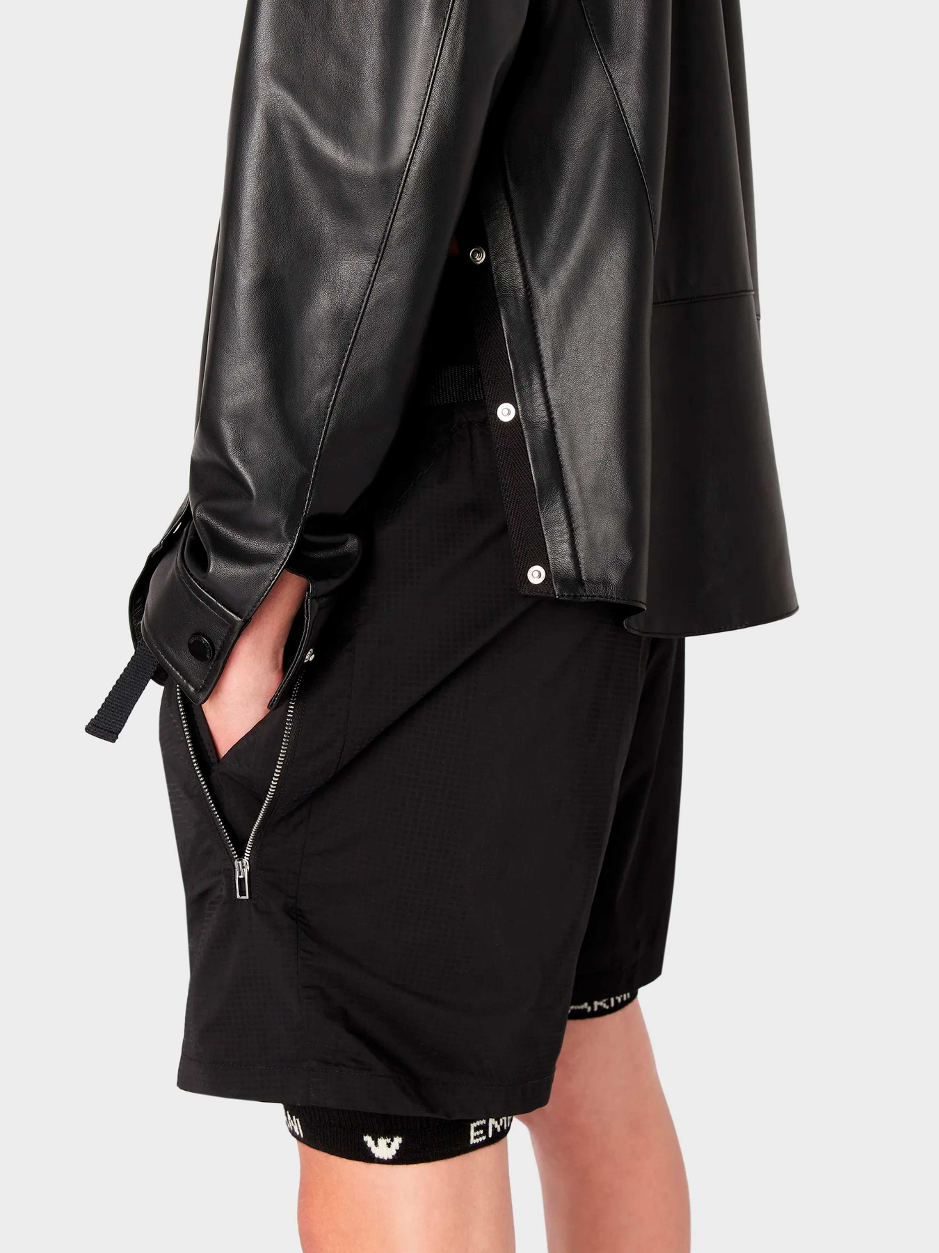 Рубашки Emporio Armani модель H41C73-E1P73-999 Рубашки Emporio Armani модель H41C73-E1P73-999 Фото
