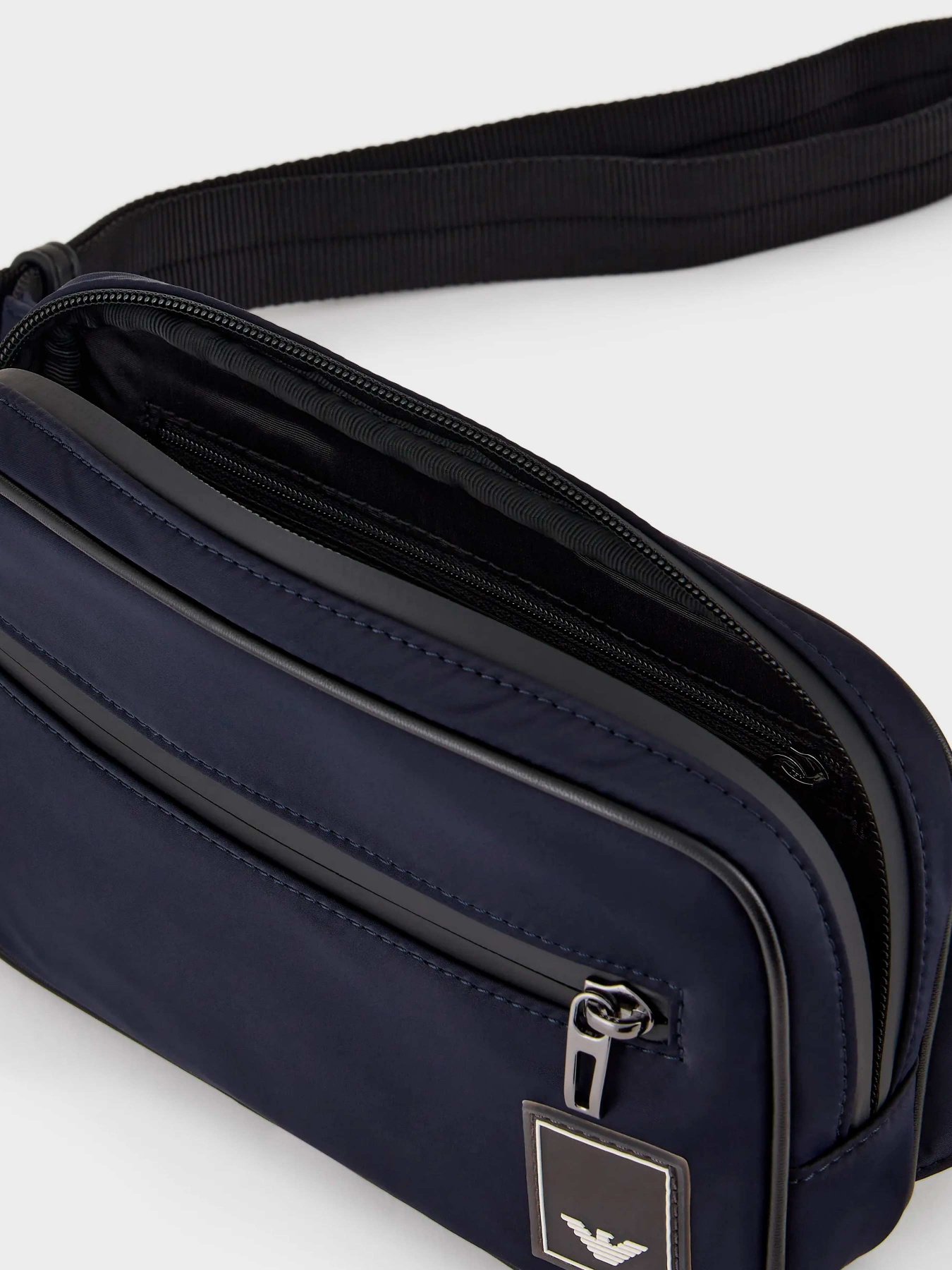 Сумки Emporio Armani модель Y4O427-Y700J-80033 Фото
