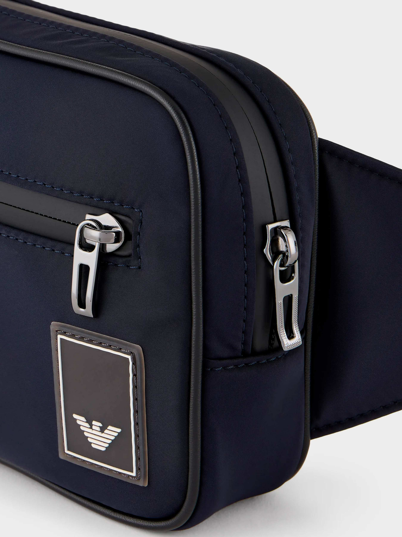 Сумки Emporio Armani модель Y4O427-Y700J-80033 Фото