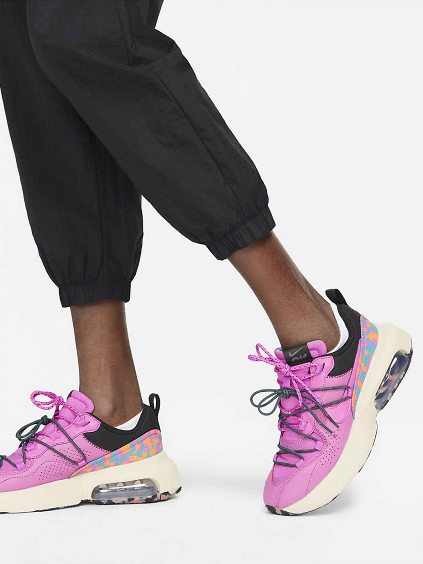 Брюки NIKE модель DM6183-010 Фото