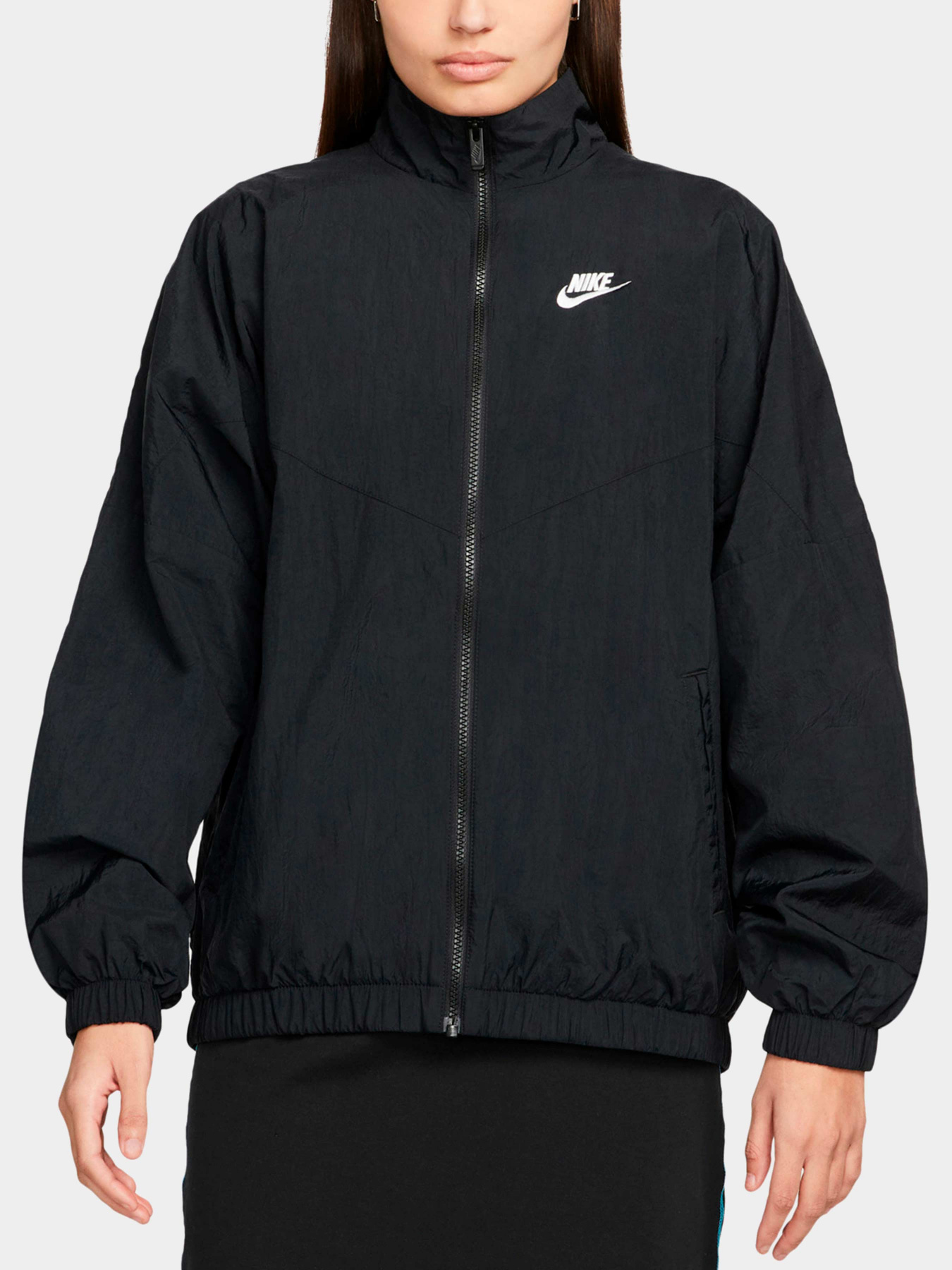 Куртки и дубленки NIKE модель DM6185-010 Фото