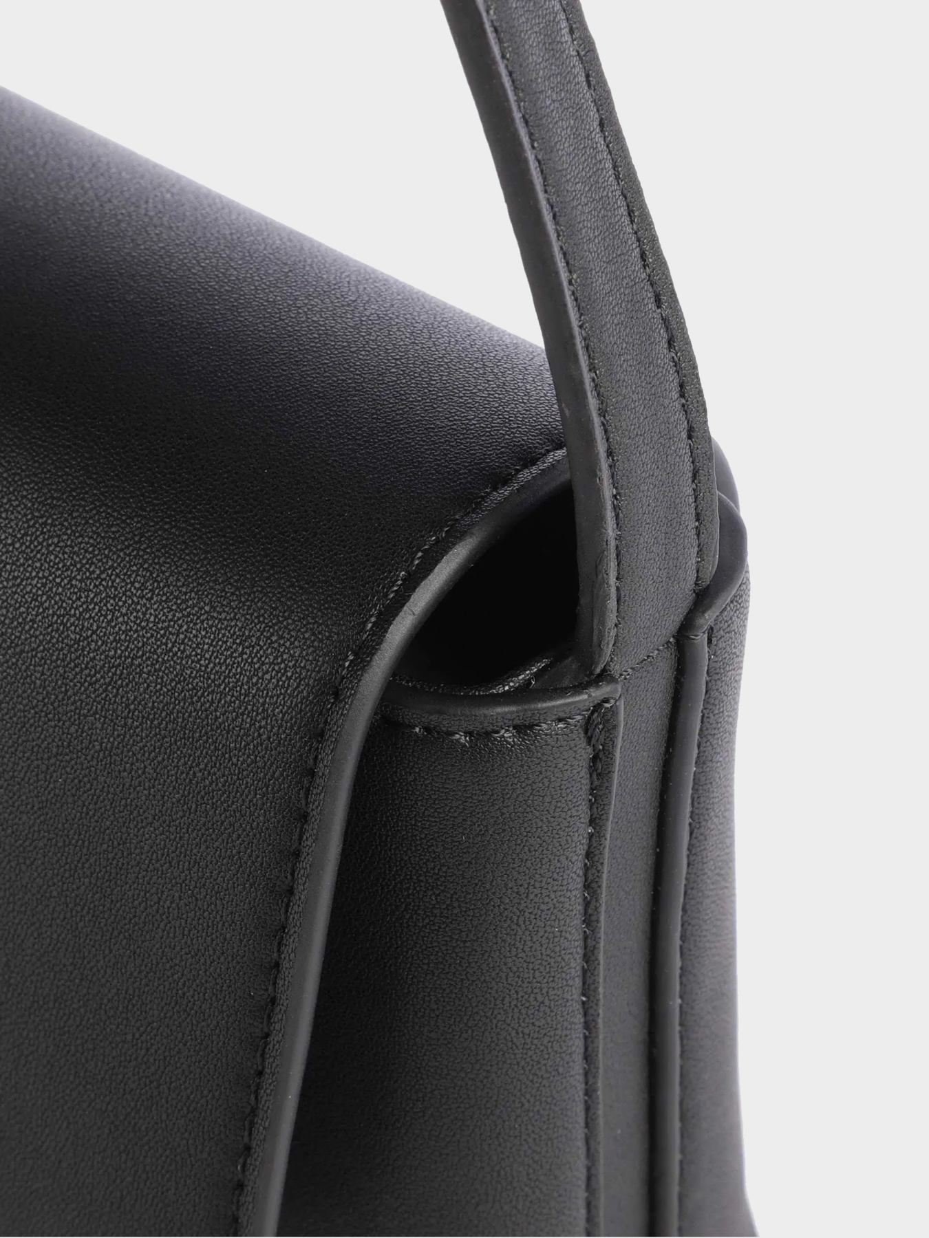 Сумки Calvin Klein модель K60K611320-BAX Фото