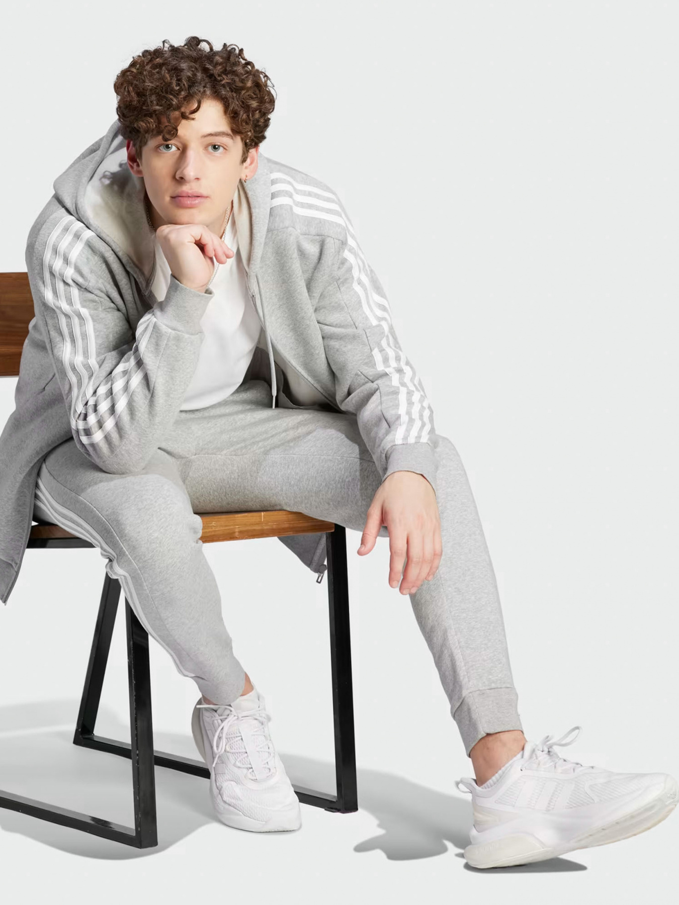 Худи и свитшоты Adidas модель IJ6479 Фото
