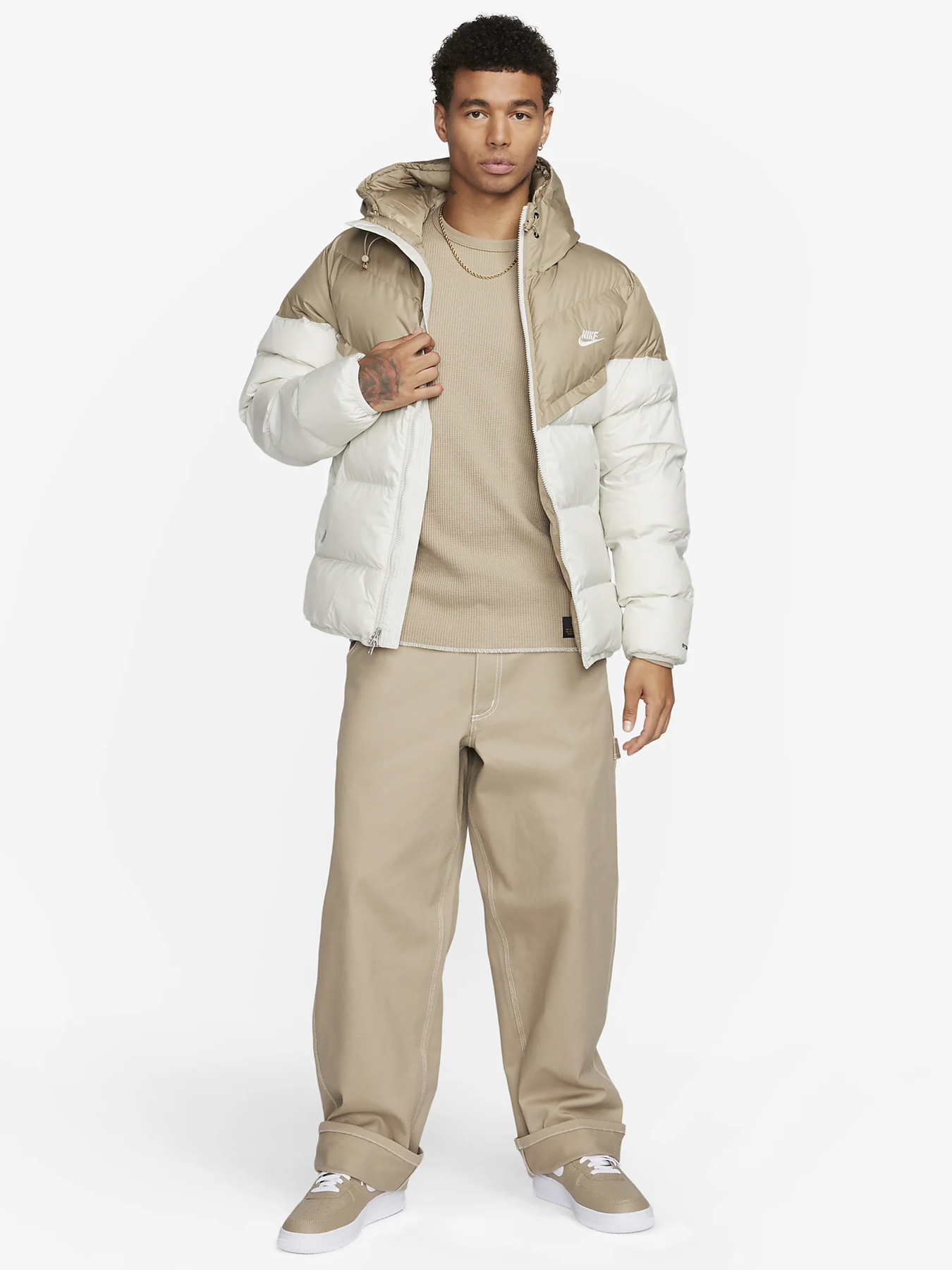 Куртки и дубленки NIKE модель FB8185-247 Фото