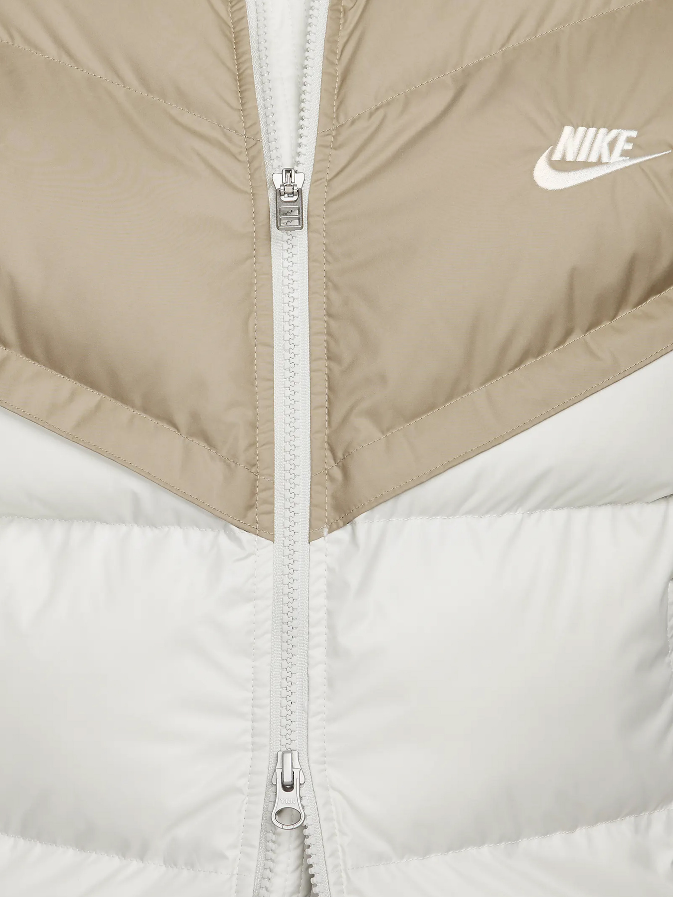 Куртки и дубленки NIKE модель FB8185-247 Фото