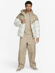 Куртки и дубленки NIKE модель FB8185-247 Фото