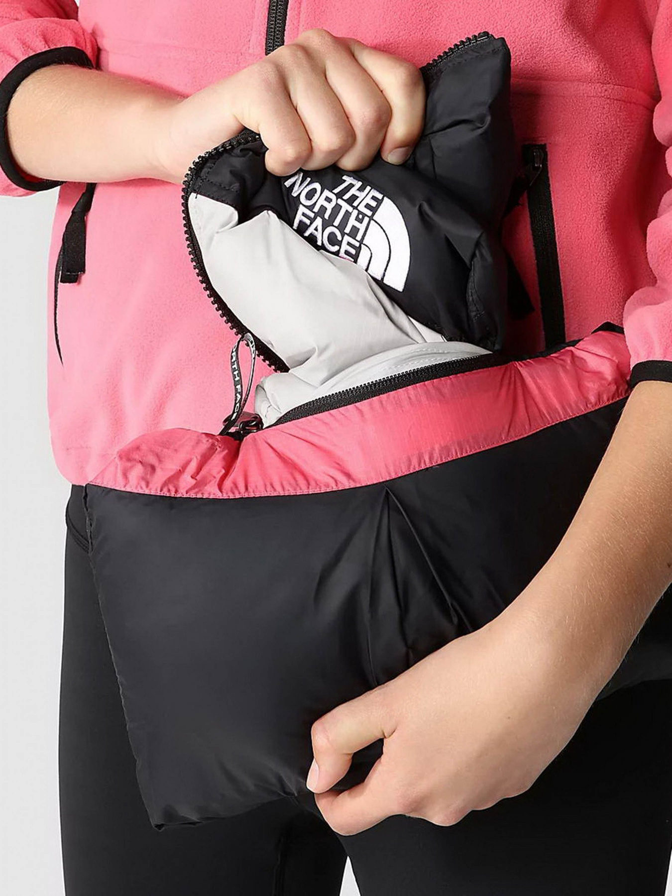 Куртки и дубленки The North Face модель NF0A3XEPQ4C1 Куртки и дубленки The North Face модель NF0A3XEPQ4C1 Фото