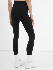 Брюки NIKE модель DV7789-010 Фото