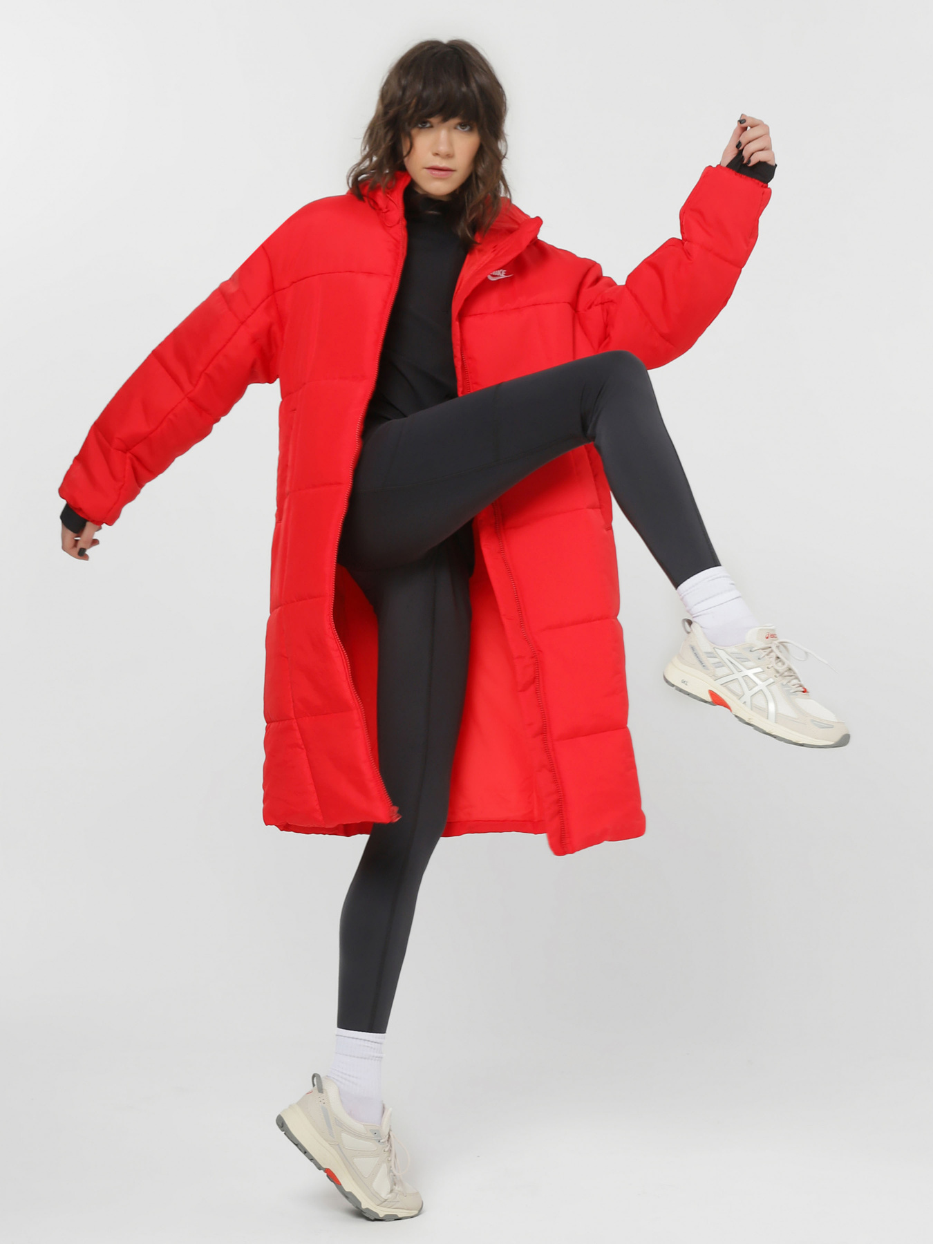 Куртки и дубленки NIKE модель FB7675-677 Фото
