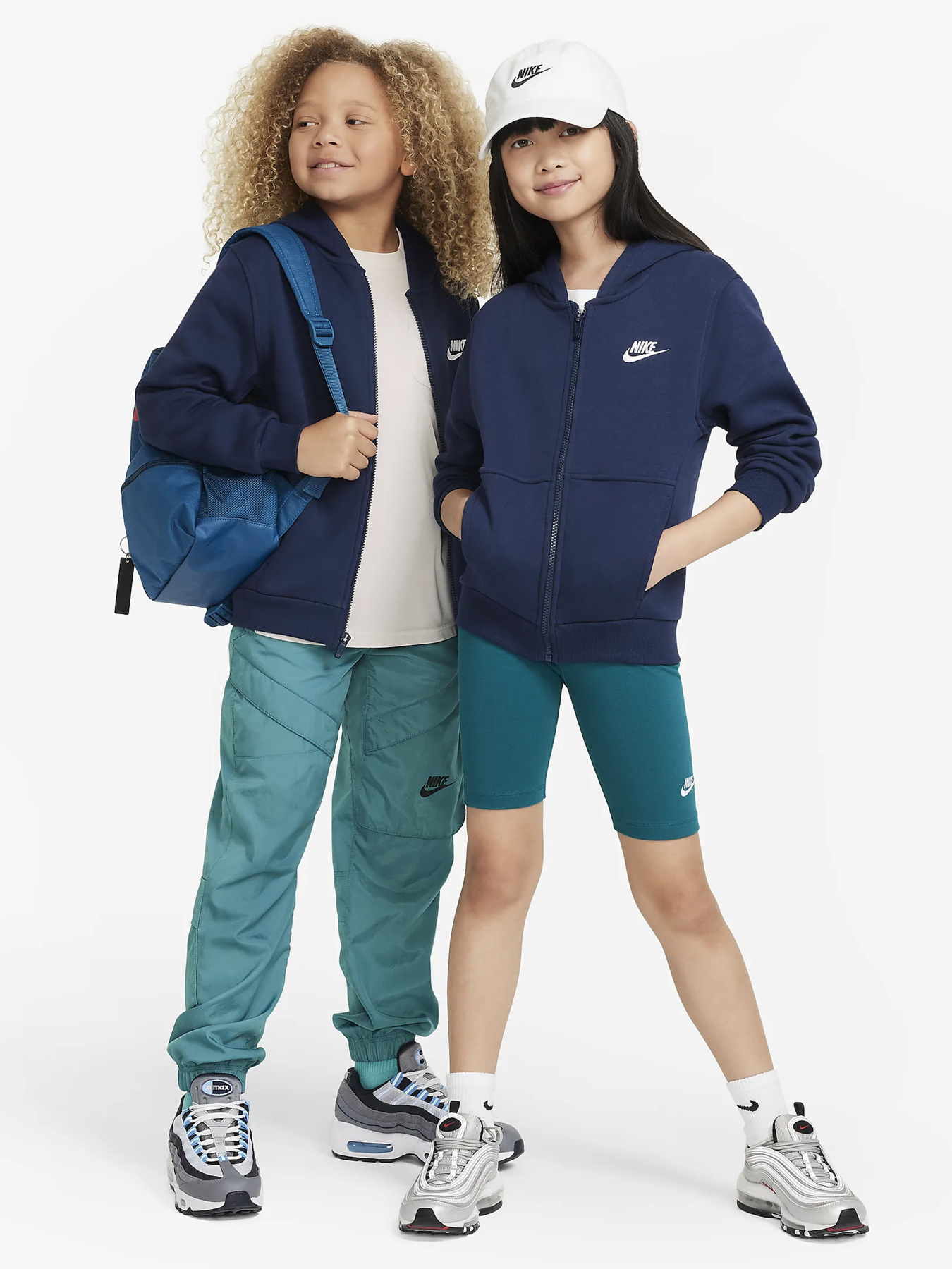 Худи и свитшоты NIKE модель FD3004-410 Фото