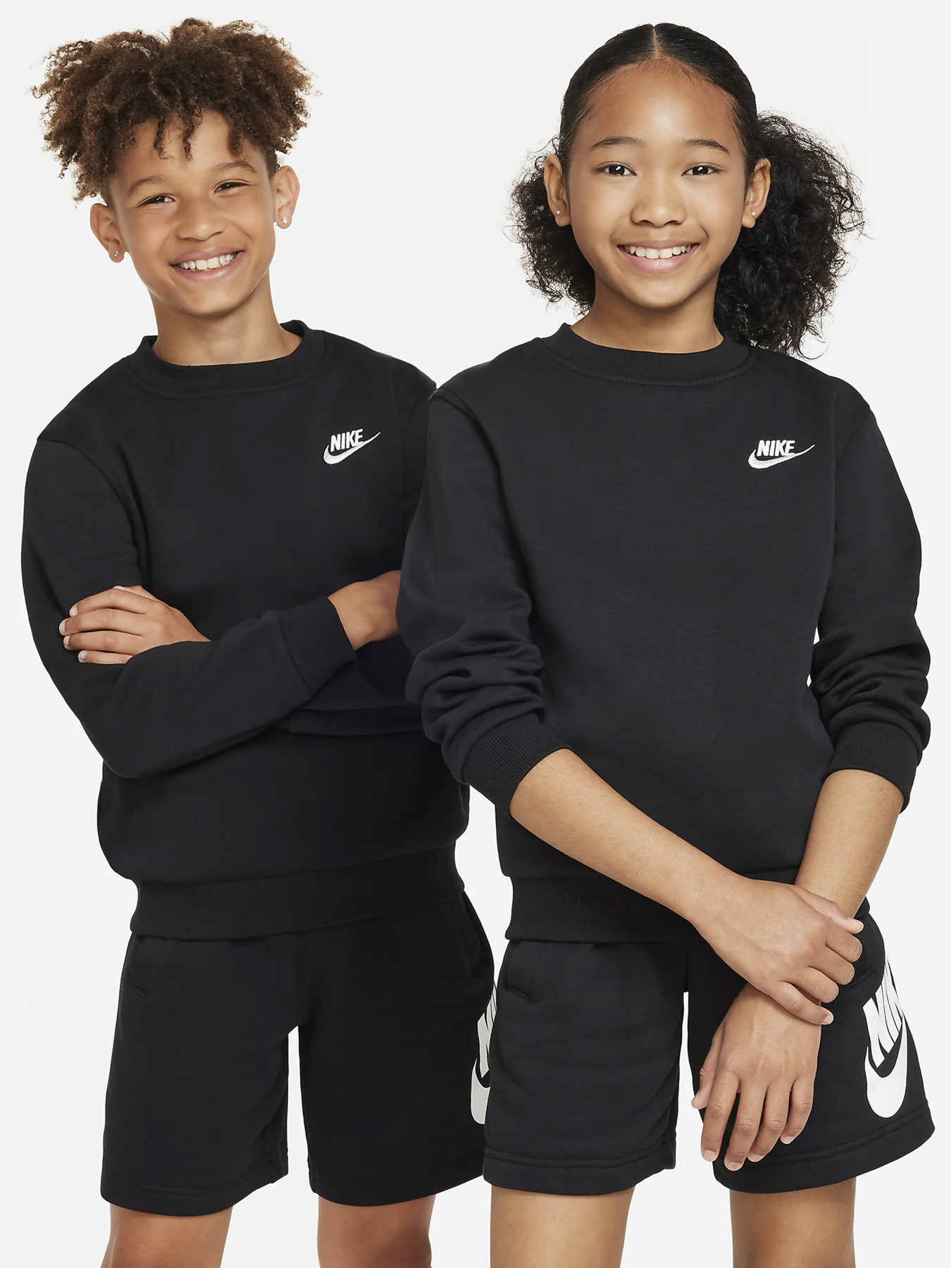 Худи и свитшоты NIKE модель FD3006-010 Худи и свитшоты NIKE модель FD3006-010 Фото