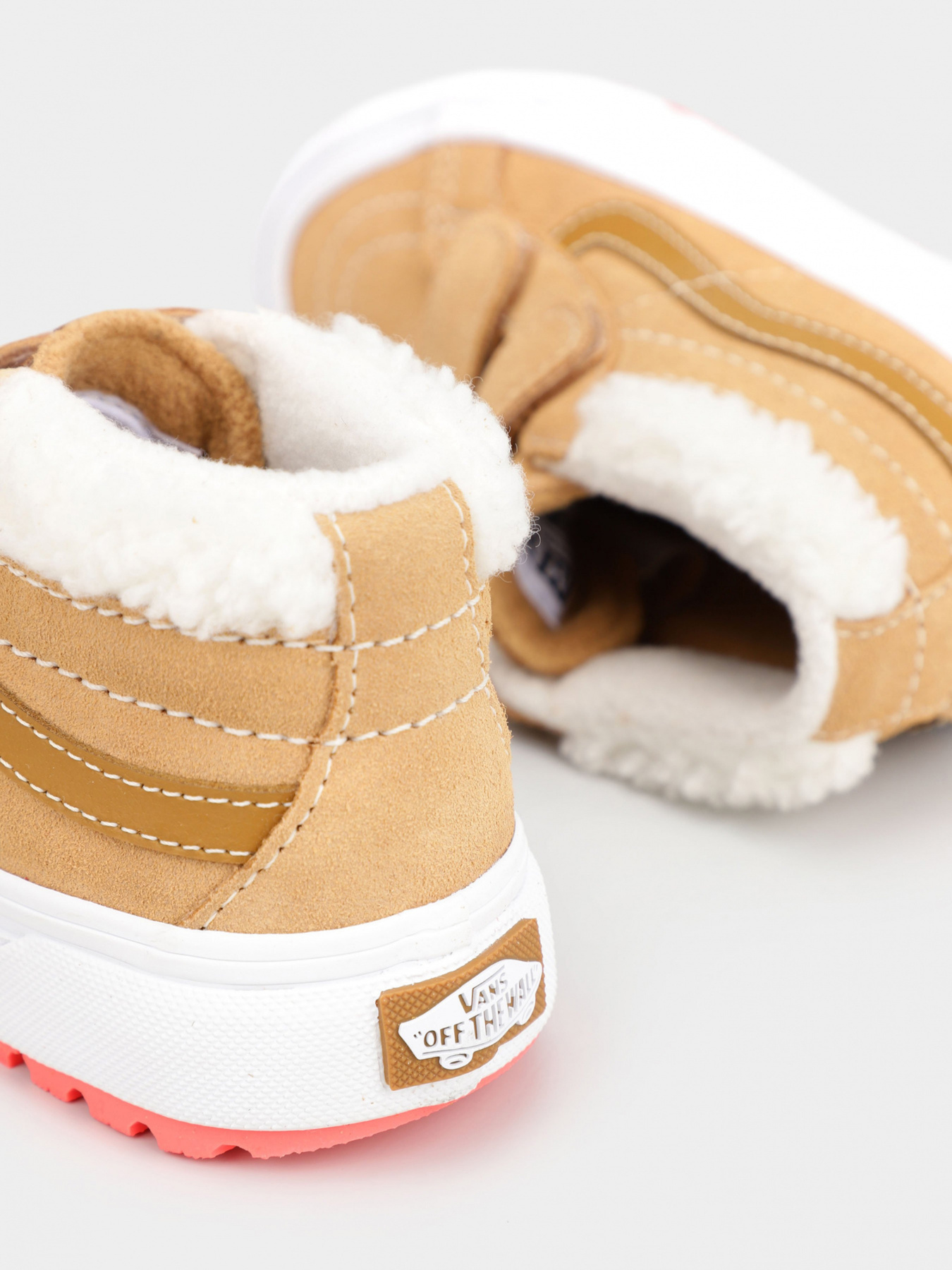 Полуботинки Vans модель VN0A5KROBF01 Фото