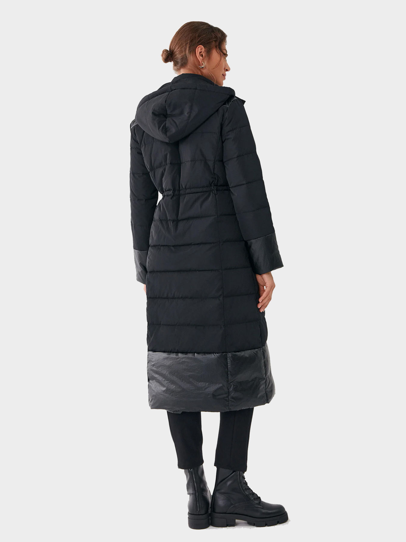 Куртки и дубленки Liu Jo модель TF3011 T3552 22222 Куртки и дубленки Liu Jo модель TF3011 T3552 22222 Фото