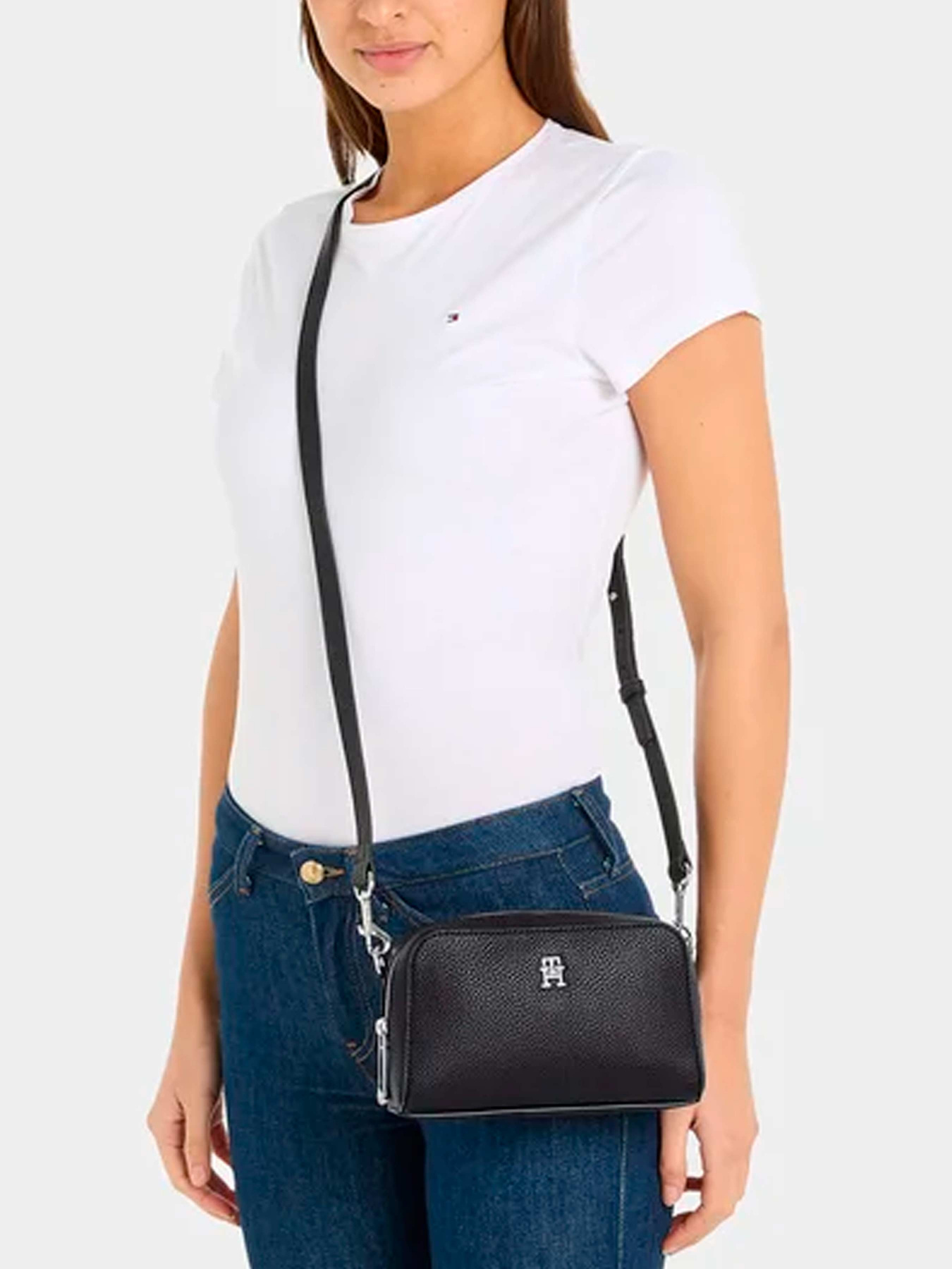 Сумки Tommy Hilfiger модель AW0AW15216-BDS Фото