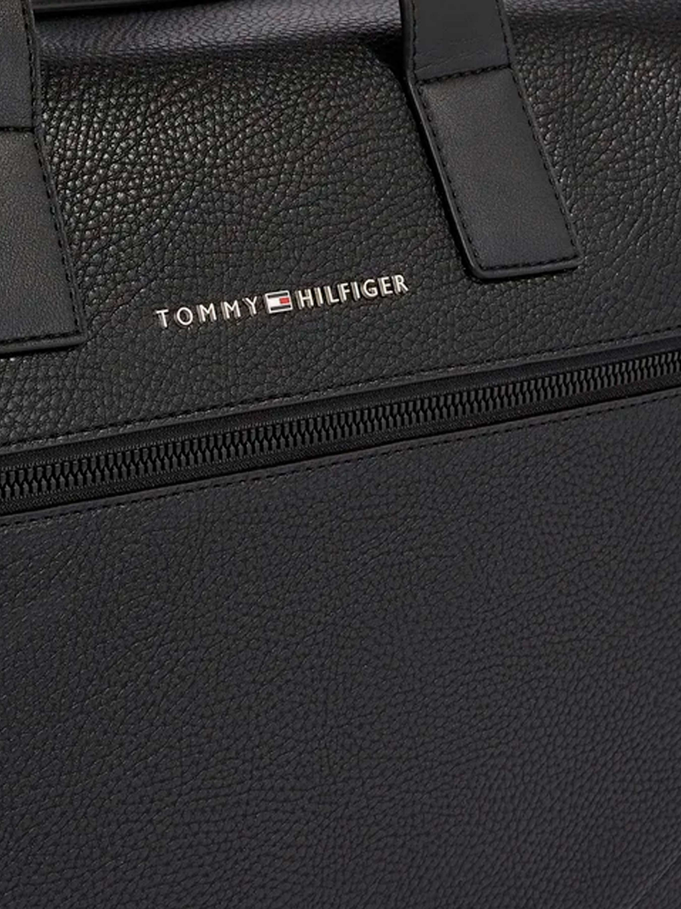 Сумки Tommy Hilfiger модель AM0AM11582-BDS Сумки Tommy Hilfiger модель AM0AM11582-BDS Фото