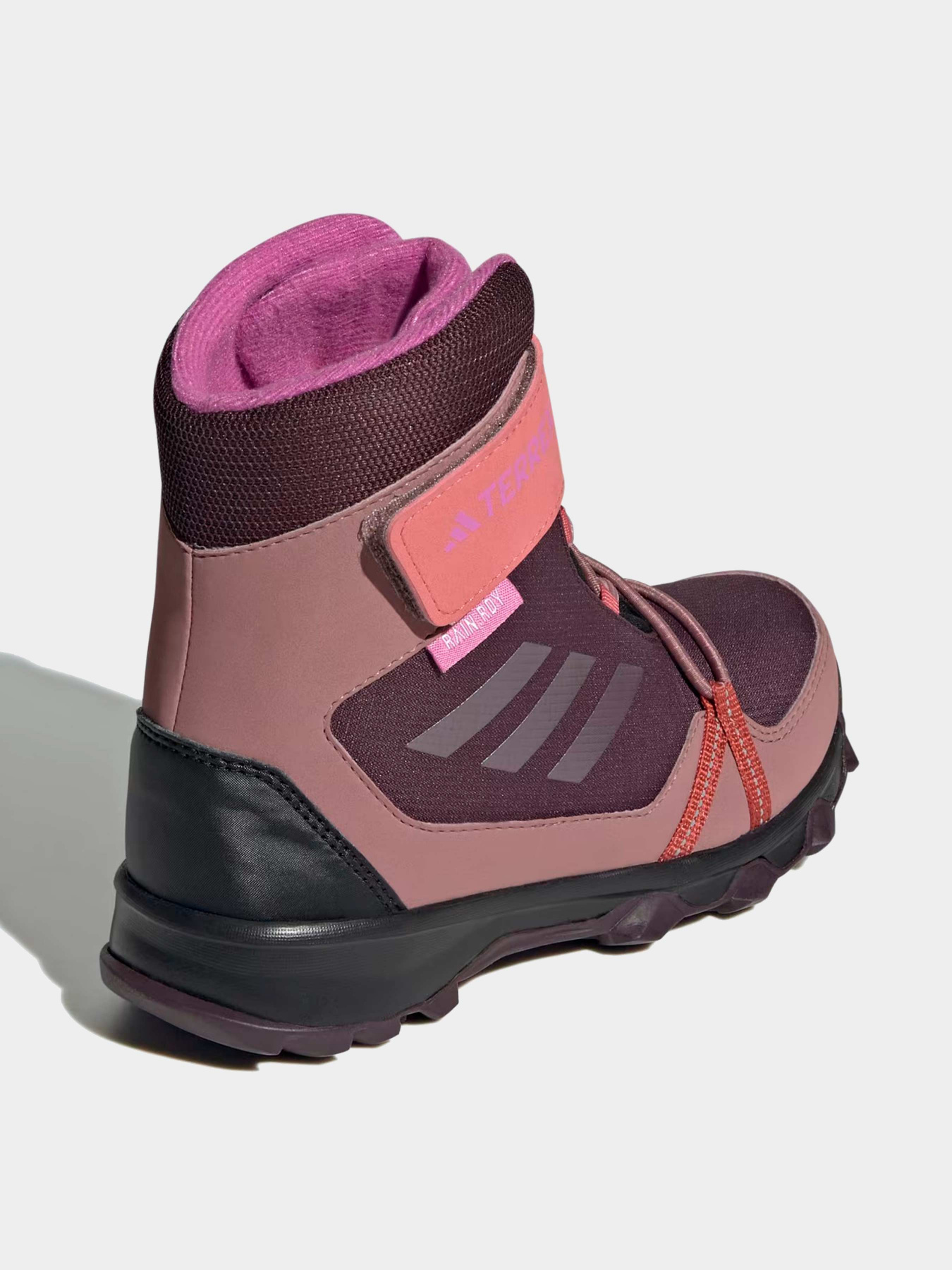 Ботинки и сапоги Adidas модель IF7497 Фото