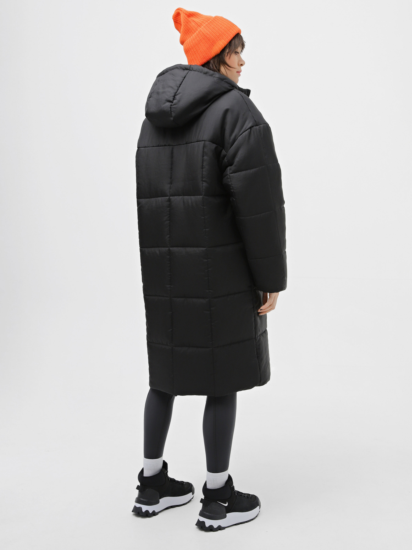 Куртки и дубленки NIKE модель FB7675-010 Фото