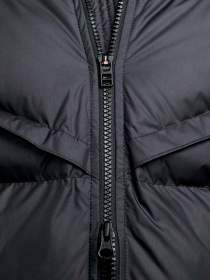 Куртки и дубленки NIKE модель FB8185-010 Фото