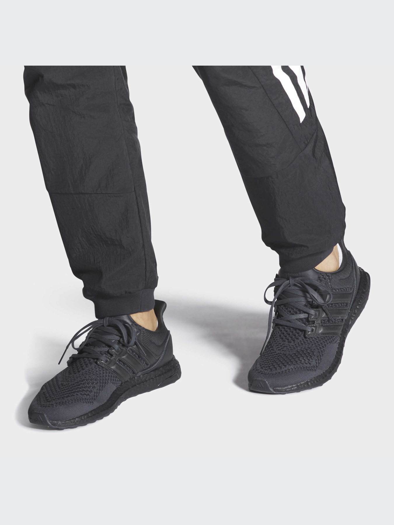 Кроссовки Adidas Ultraboost модель GY7486-KZ Фото