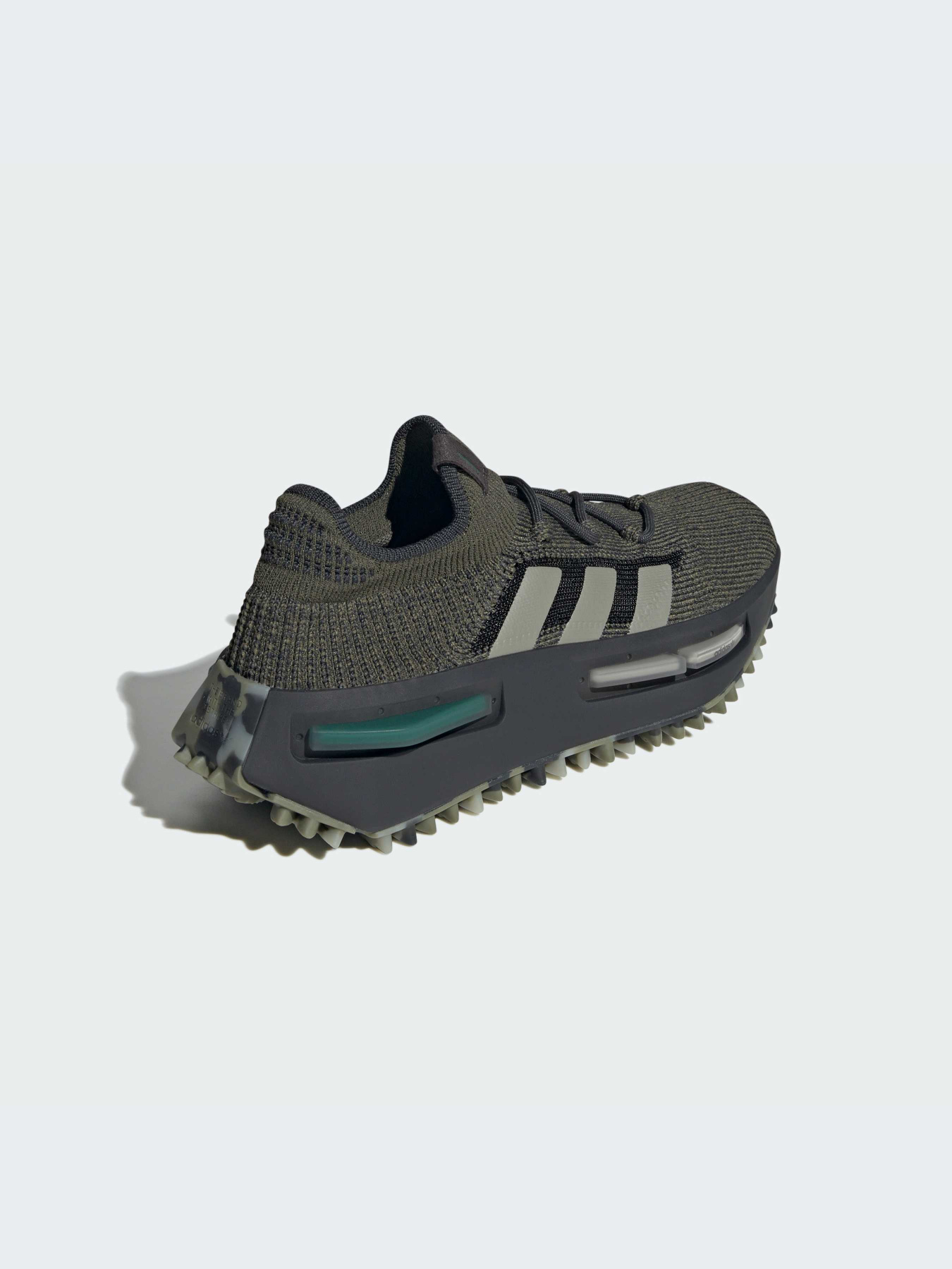 Кроссовки Adidas NMD модель IE2075-KZ Фото