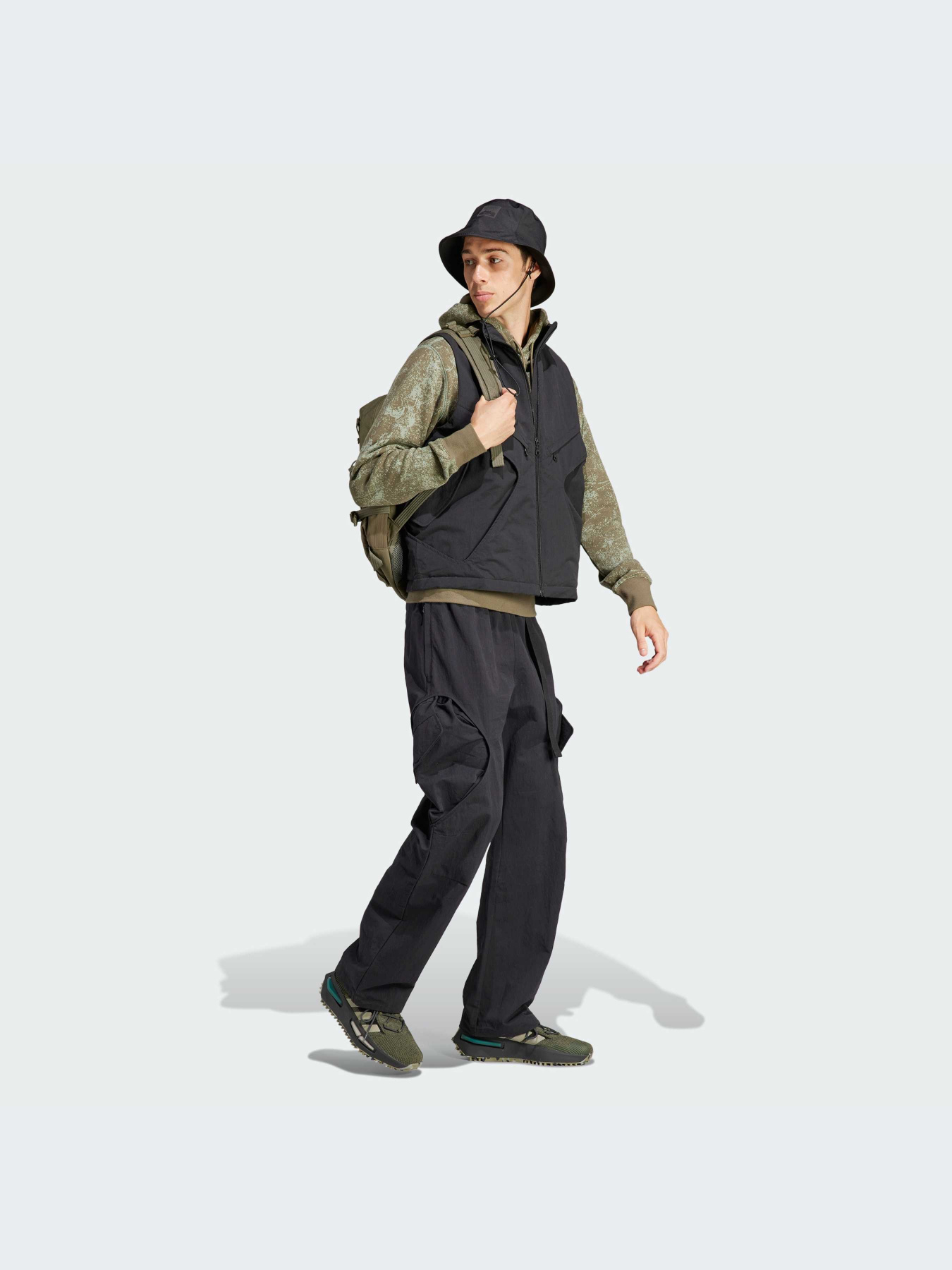 Куртки и дубленки Adidas Adventure модель IJ0721-KZ Фото