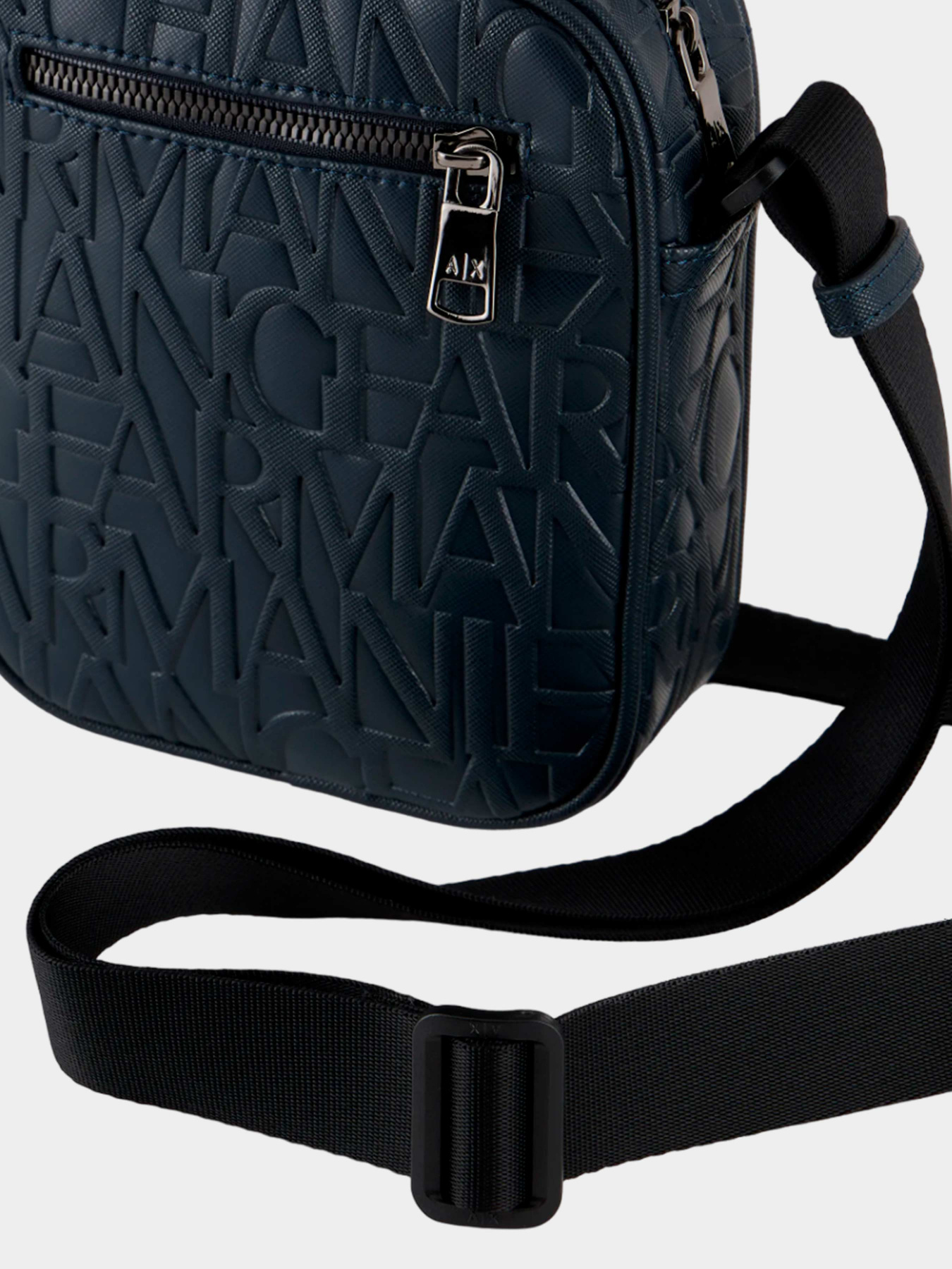 Сумки Armani Exchange модель 952527-CC838-00035 Фото