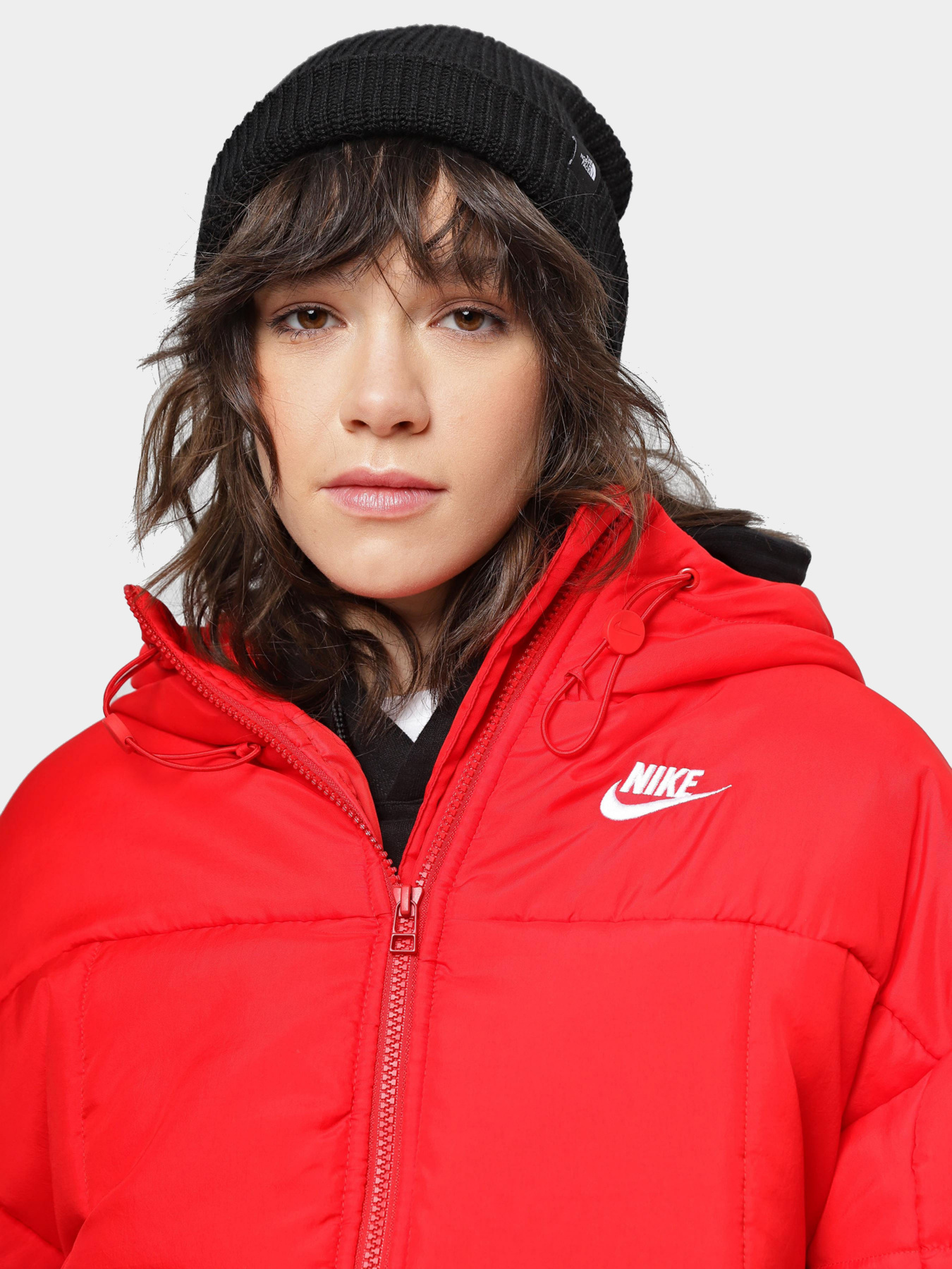 Куртки и дубленки NIKE модель FB7672-677 Фото