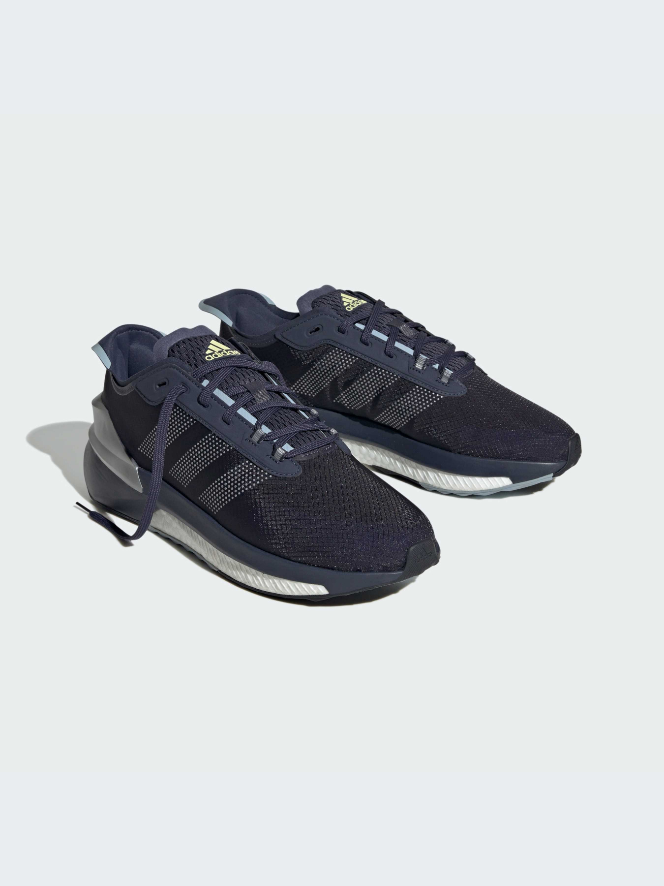Кроссовки Adidas AVRYN модель IG2352-KZ Фото