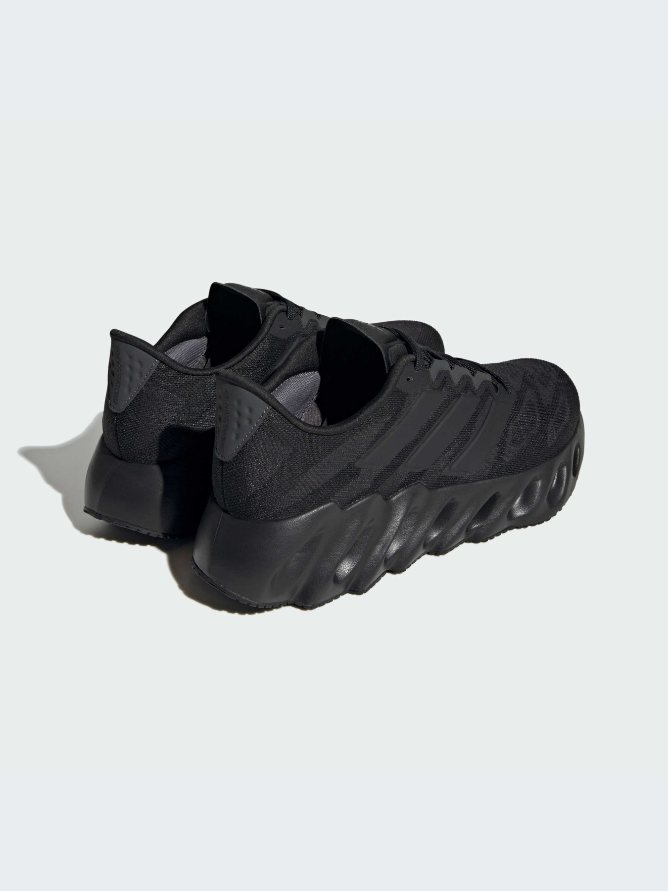 Кроссовки Adidas модель ID1779-KZ Фото