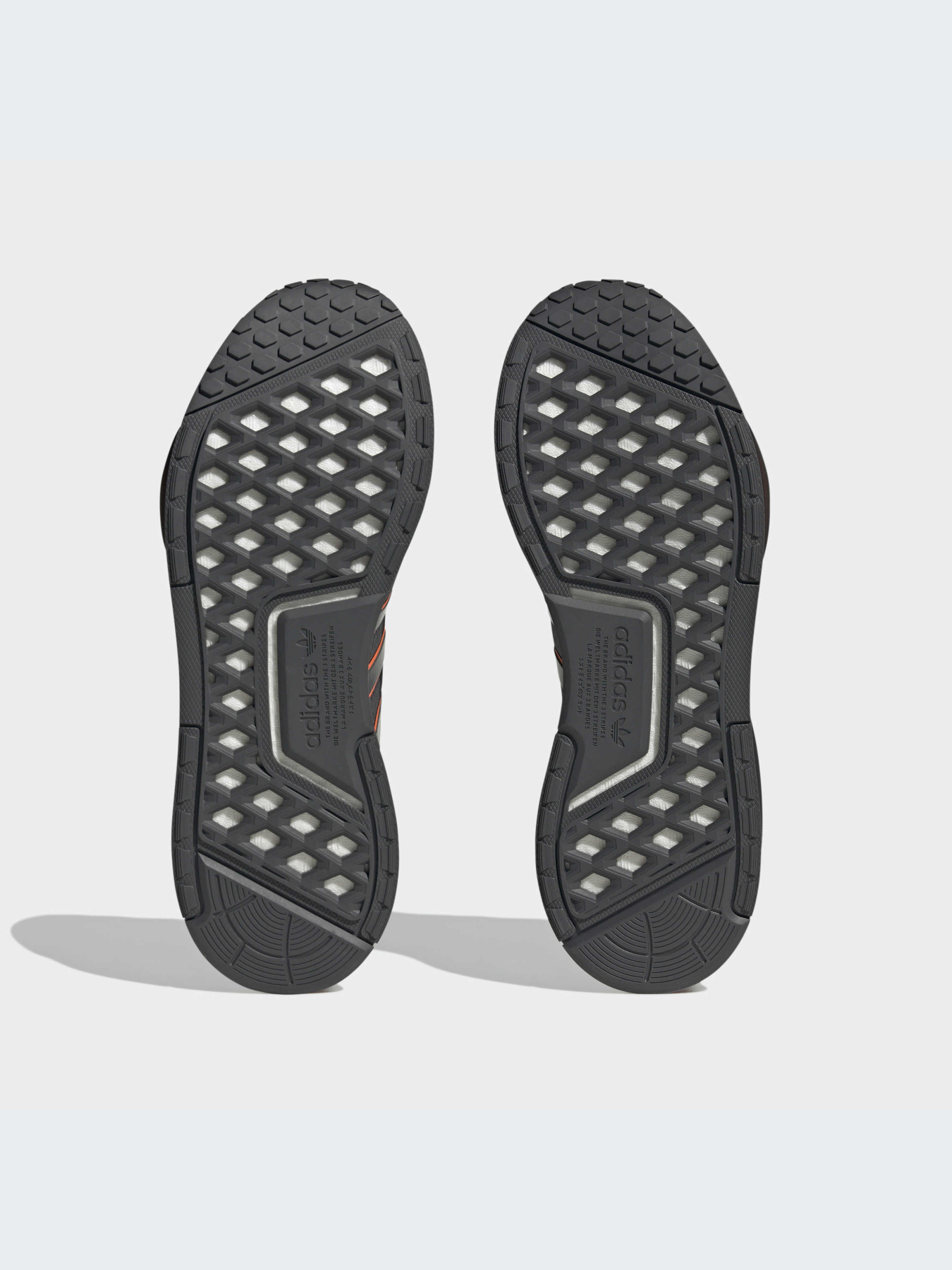 Кроссовки Adidas NMD модель FZ6497-KZ Фото