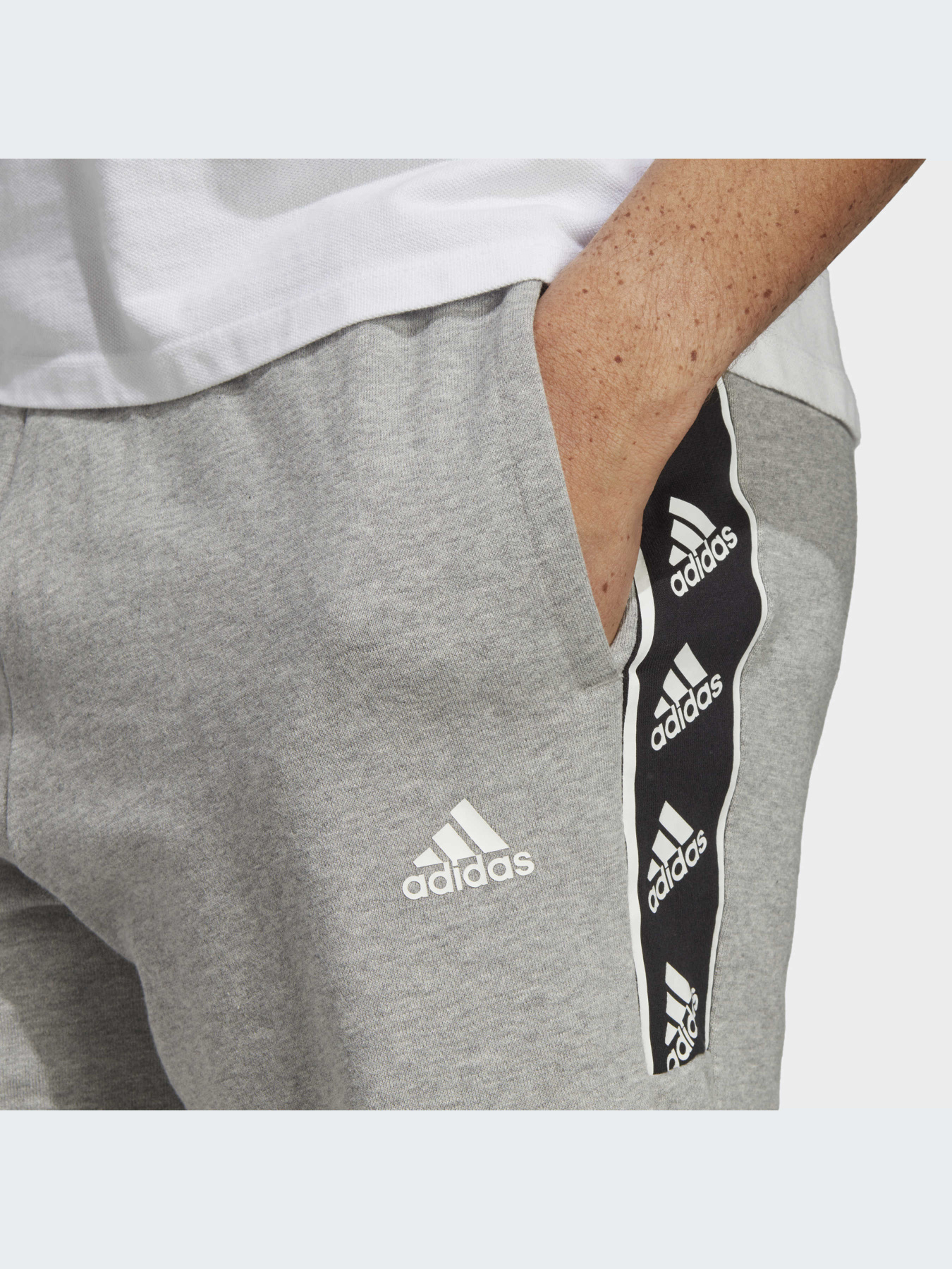 Шорты Adidas модель IC6820-KZ Фото