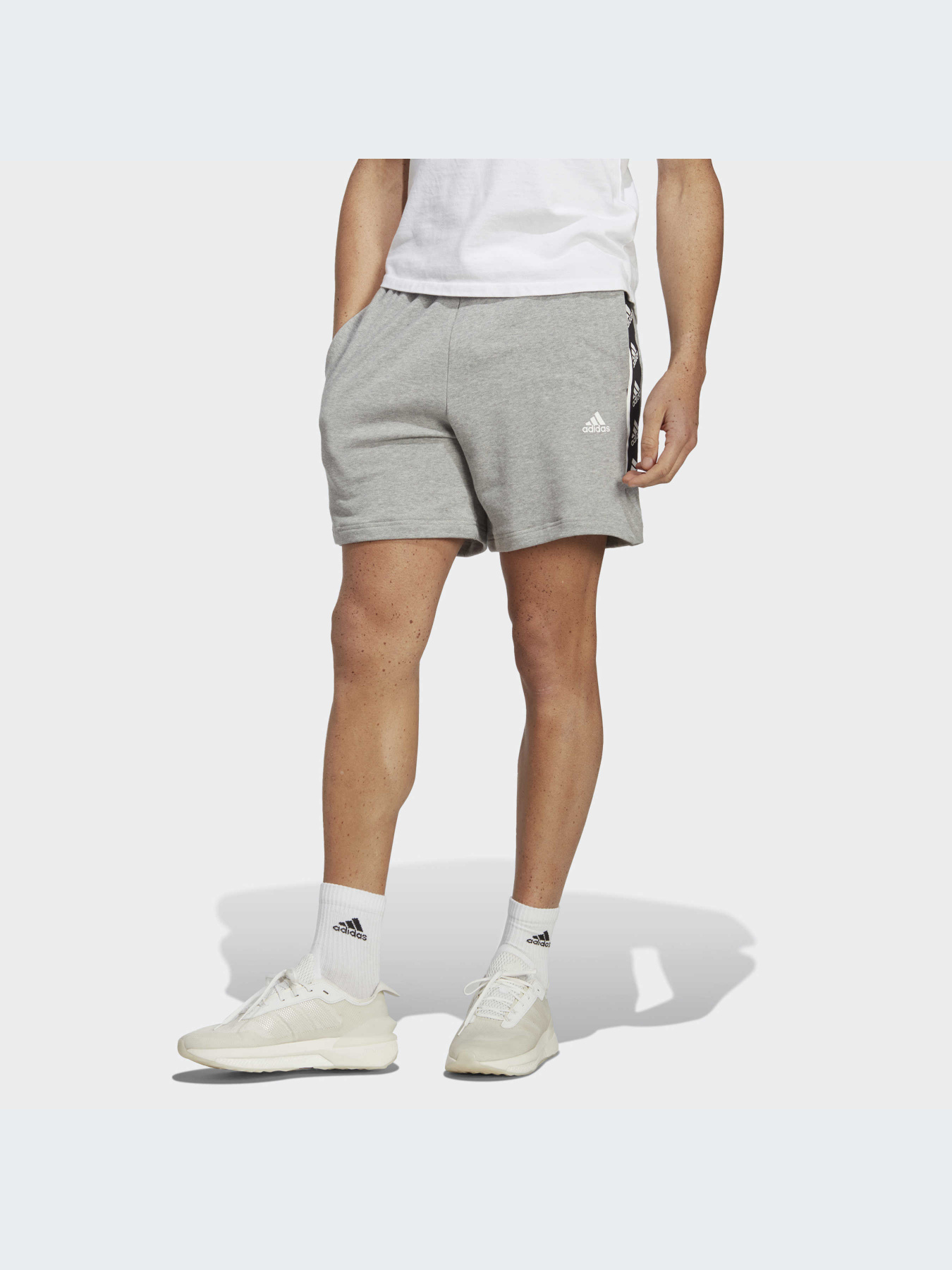 Шорты Adidas модель IC6820-KZ Фото